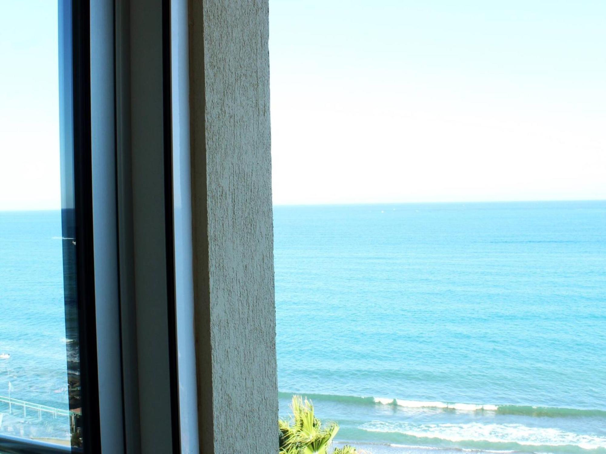 Esplendido A Pie De Playa En