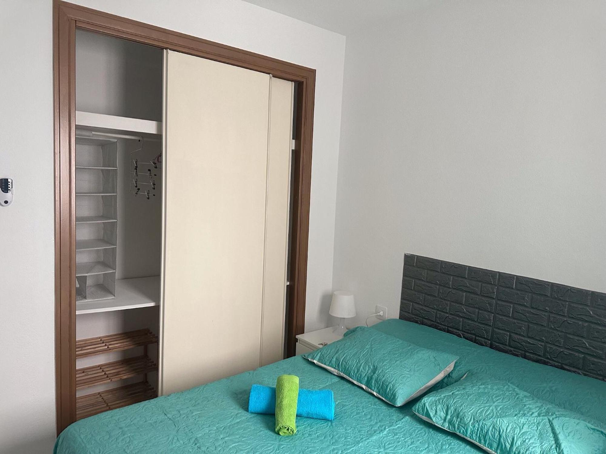Privada En Compartidos * Torremolinos