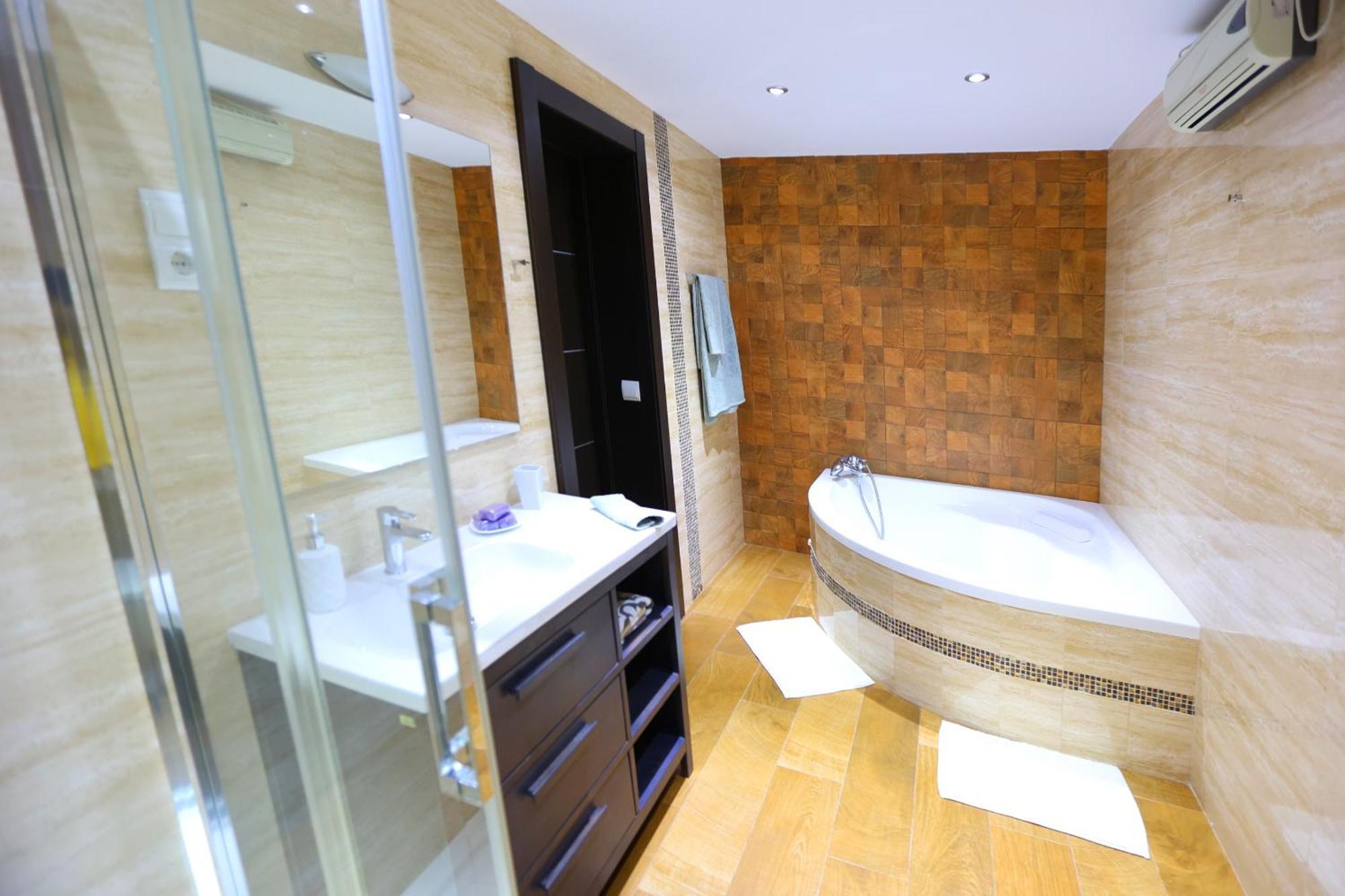 Lujo Costa Del Sol Con Piscina-jacuzzi Villa *