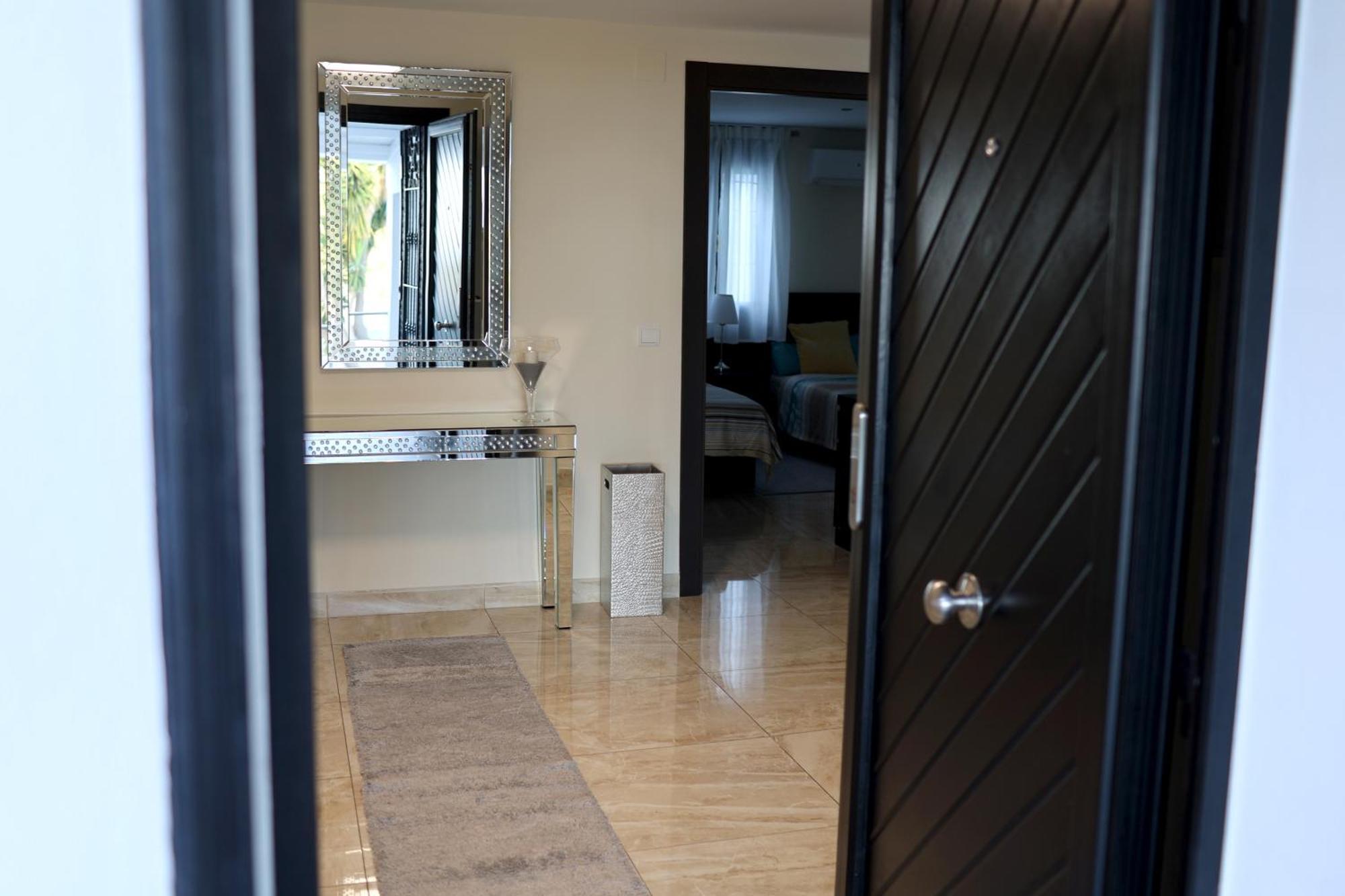 Villa Lujo Costa Del Sol Con Piscina-jacuzzi *