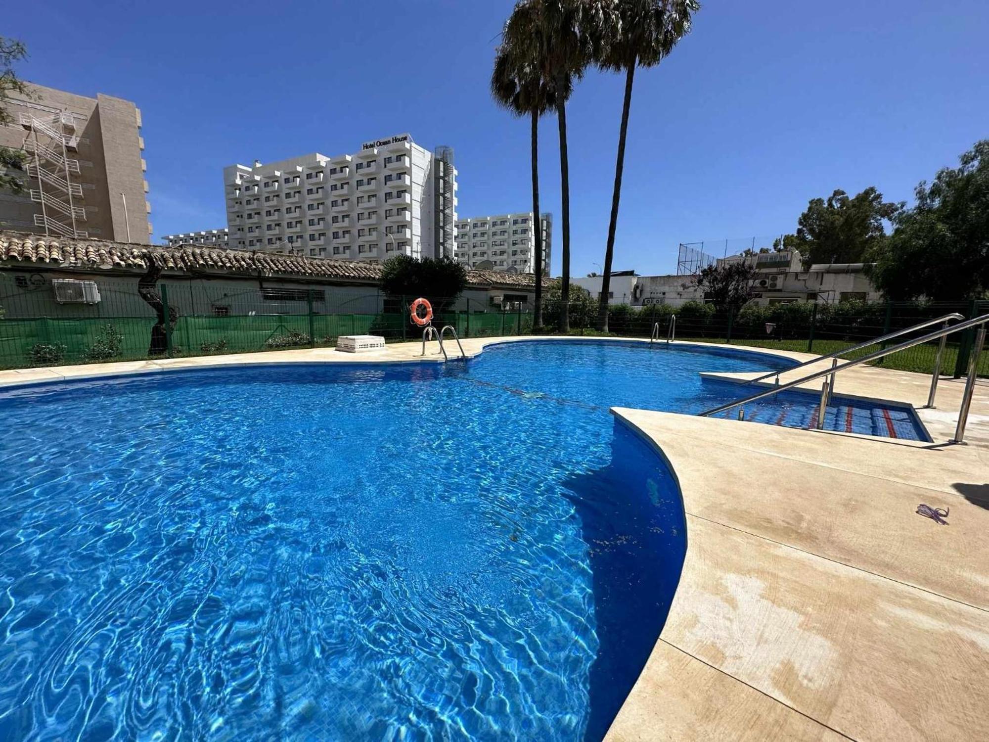 La Carihuela A 2 Minutos De La Playa *