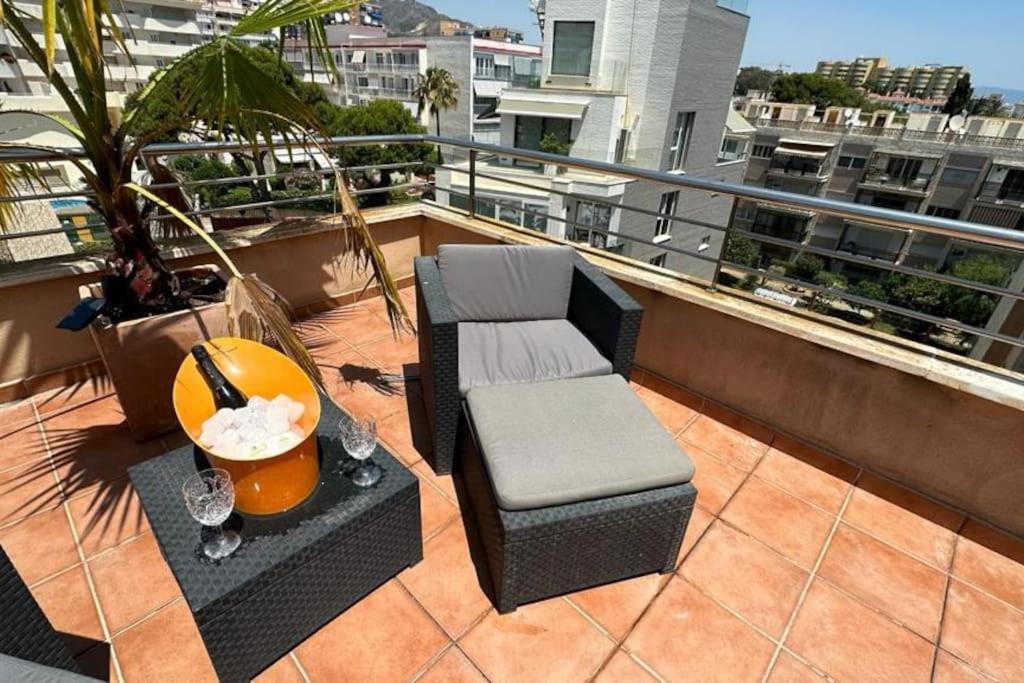 Apartment Atico Puerto Marina 2 Hab Con Piscina, 500m De La Plata *