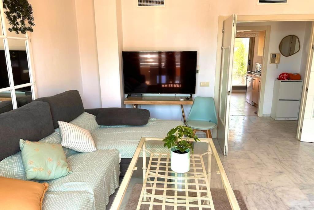 Apartment Atico Puerto Marina 2 Hab Con Piscina, 500m De La Plata