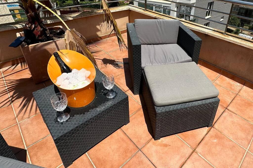 Apartment Atico Puerto Marina 2 Hab Con Piscina, 500m De La Plata