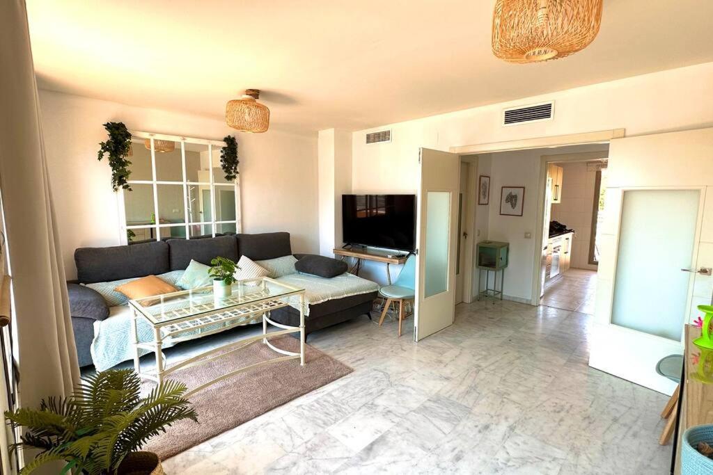 Apartment Atico Puerto Marina 2 Hab Con Piscina, 500m De La Plata
