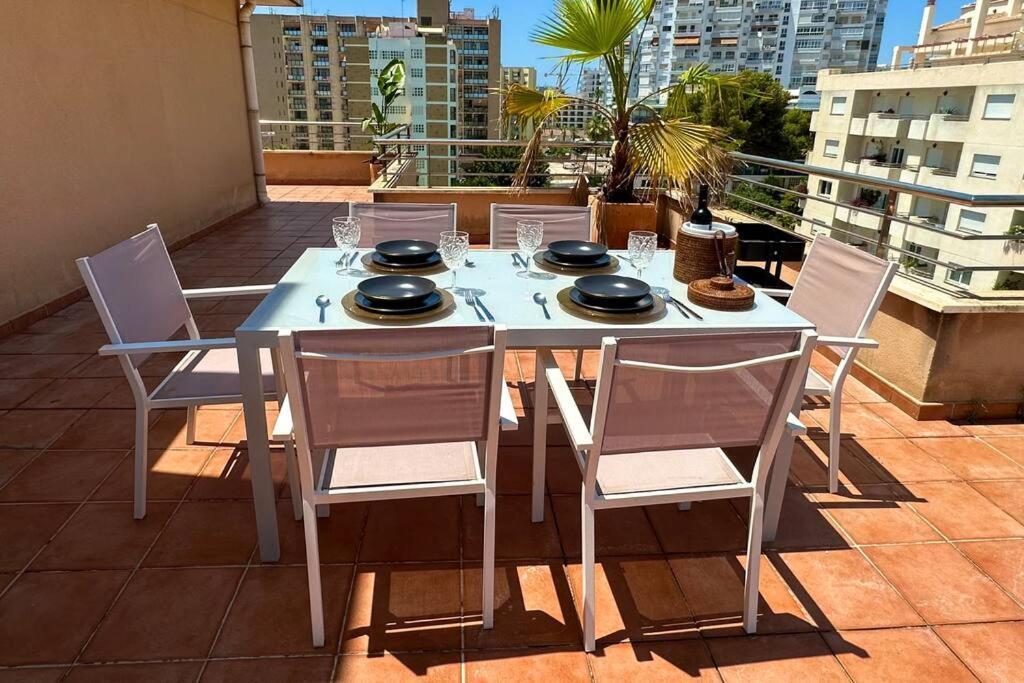Atico Puerto Marina 2 Hab Con Piscina, 500m De La Plata