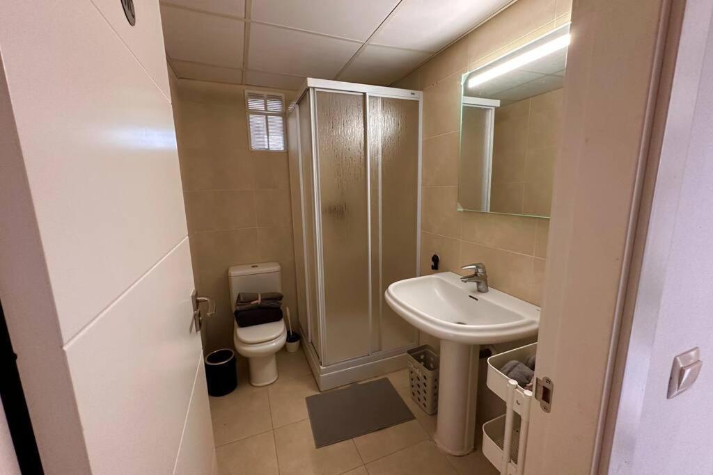 Atico Puerto Marina 2 Hab Con Piscina, 500m De La Plata Apartment Torremolinos