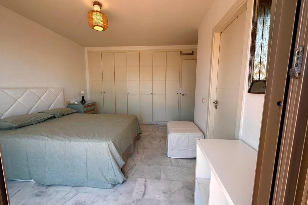 Apartment Atico Puerto Marina 2 Hab Con Piscina, 500m De La Plata *
