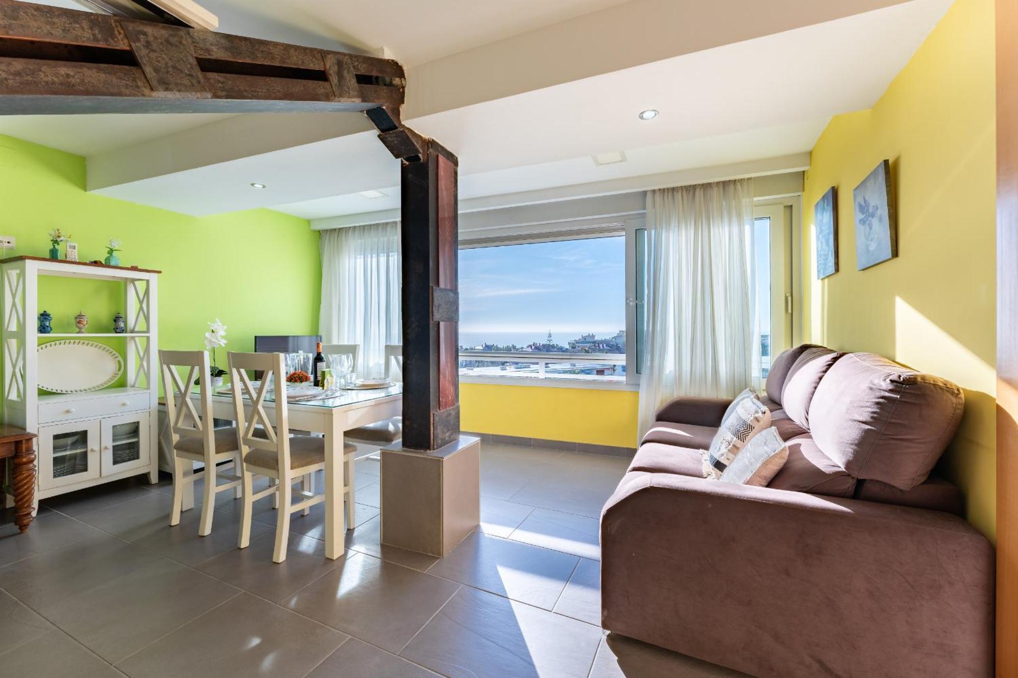 Malagasuite Ocean Sunrise Apartment
