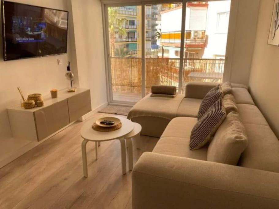 Casa Picaso Elegance, One Bedroom Center With Balcony By Namaste Elite