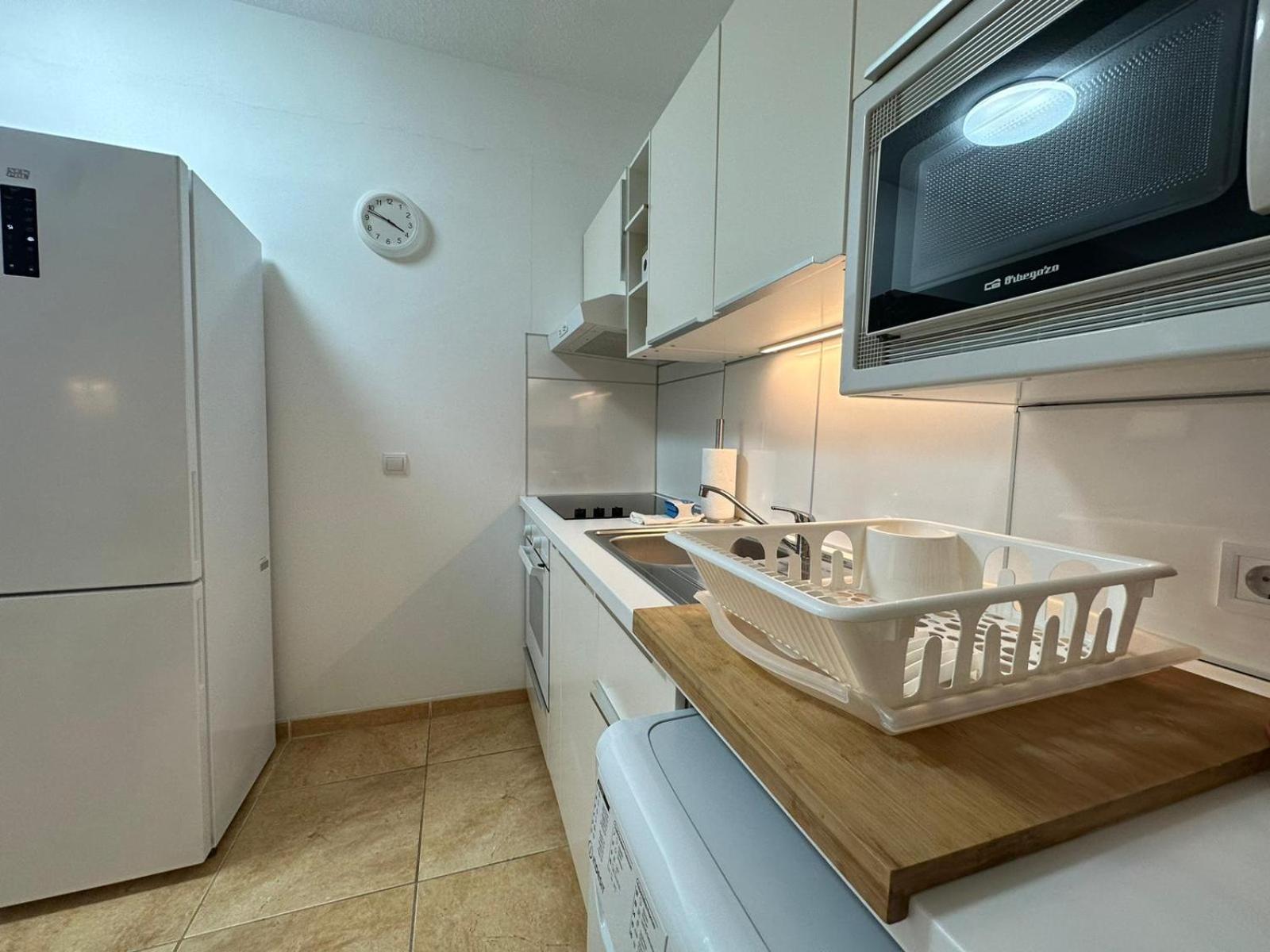 Apartment Ama611 - Terraza, Wifi, Playa La Carihuela A 100 Metros Torremolinos