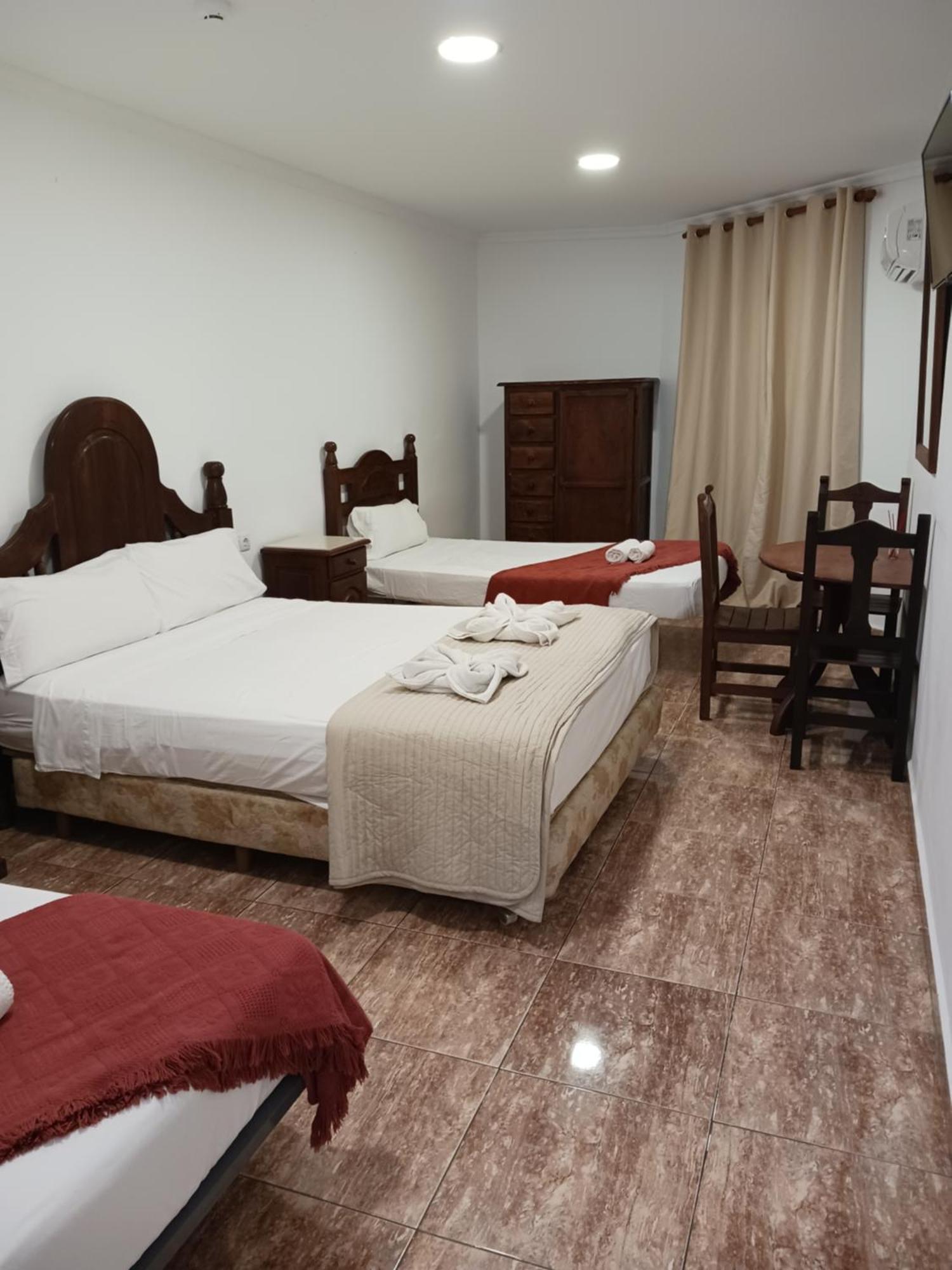 Manantiales Hotel *