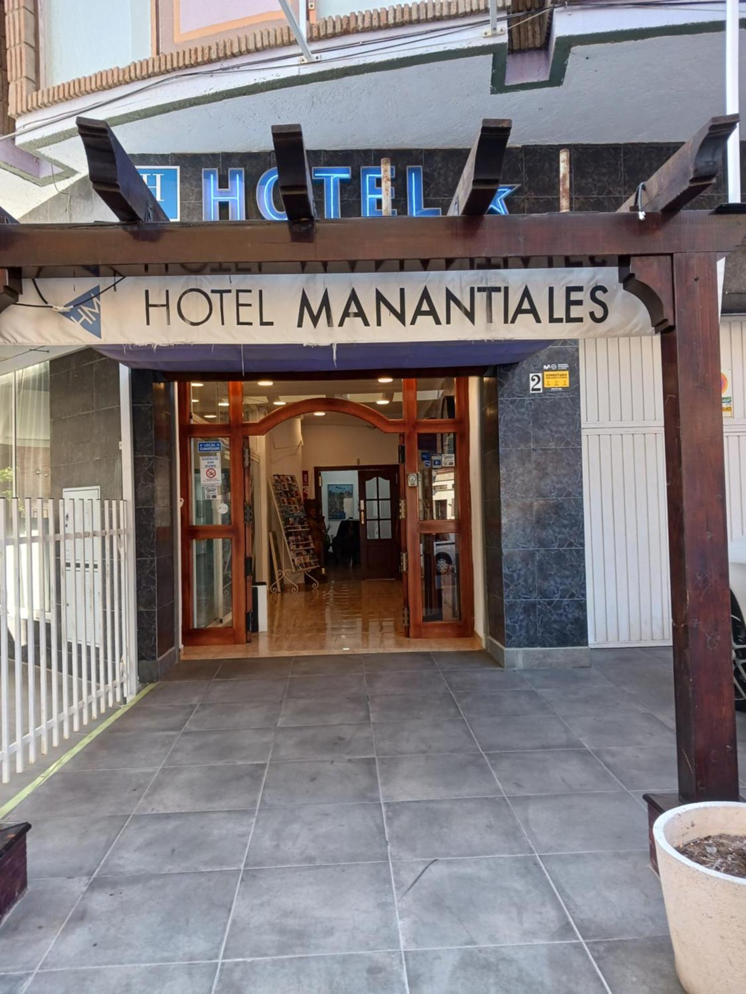 Hotel Manantiales *