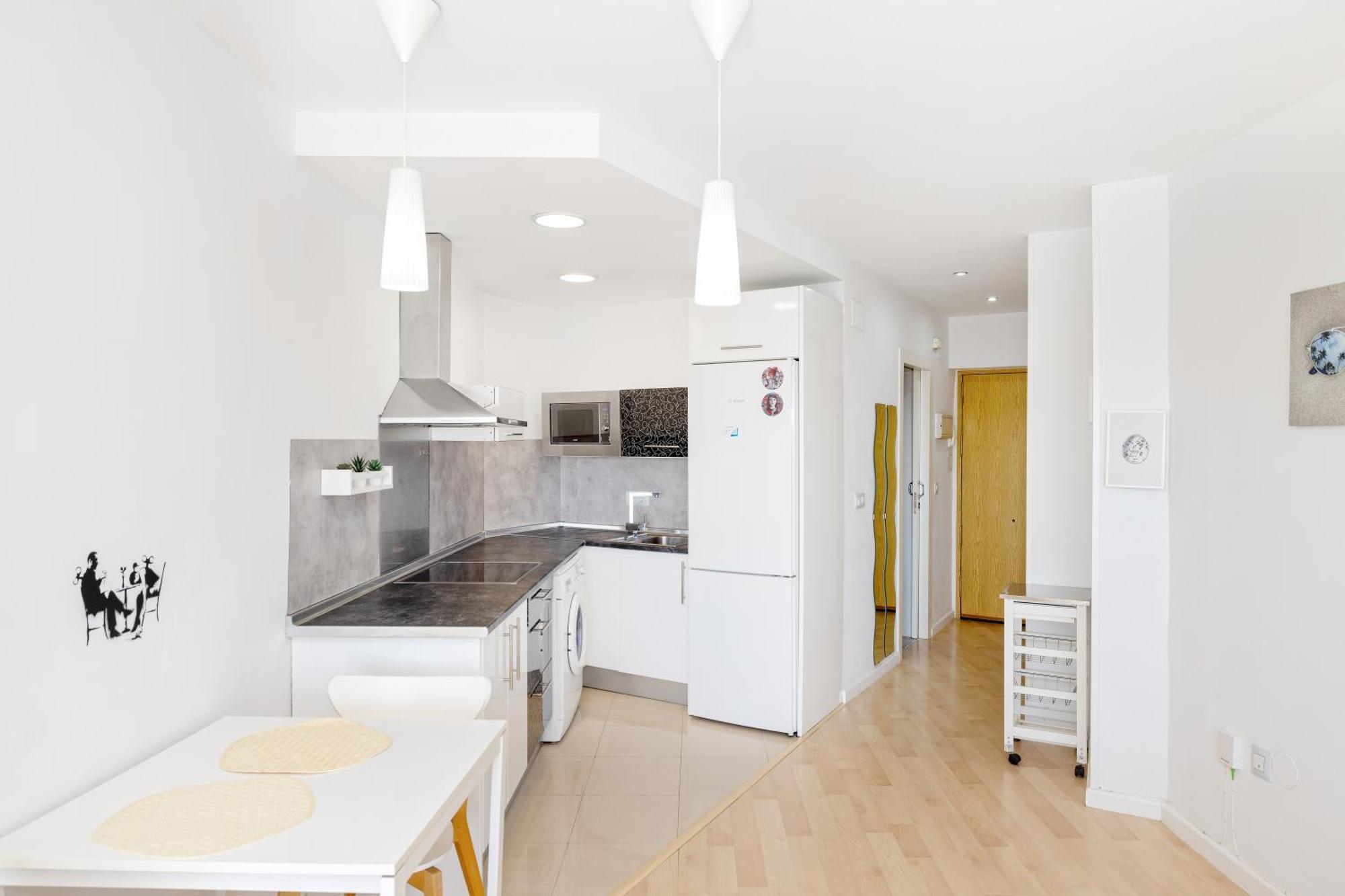 Sun Apartment *