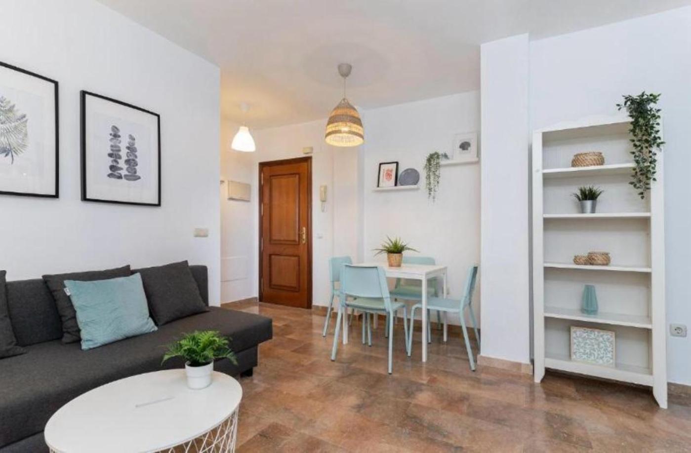 Malagasuite La Nogalera Holidays Apartment *