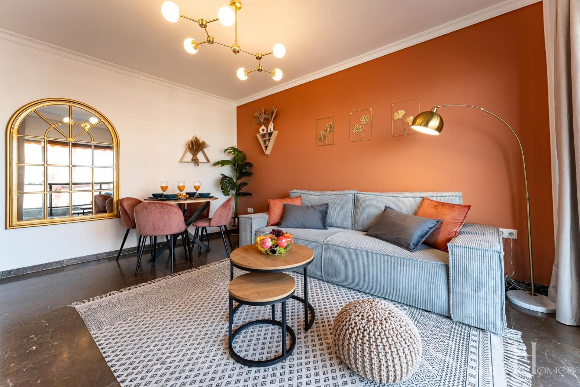 First Line , Cosy And Comfortable + Swimming Pool Apartment Torremolinos
