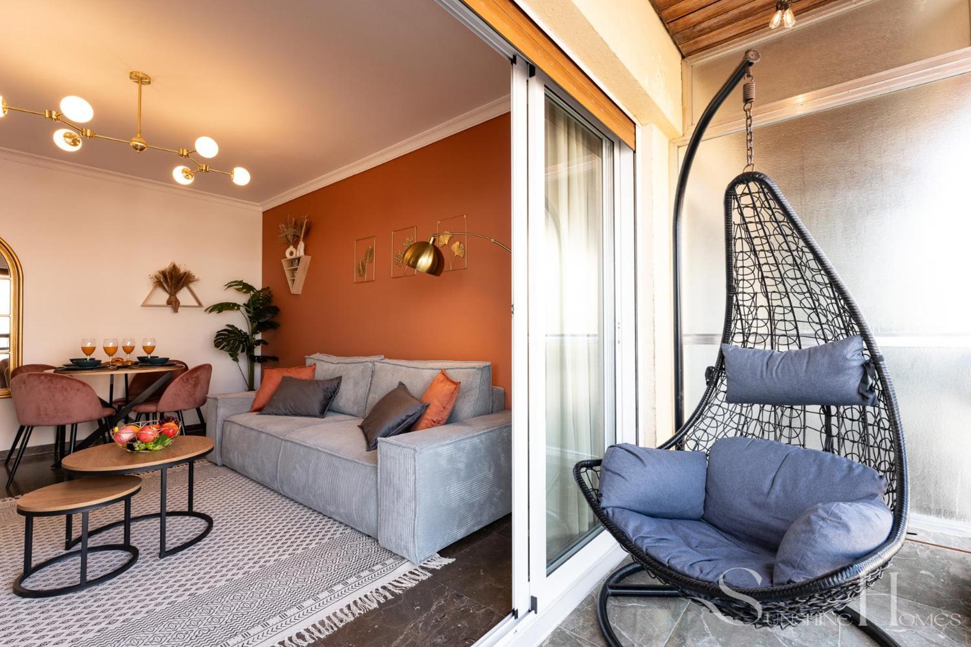 First Line , Cosy And Comfortable + Swimming Pool