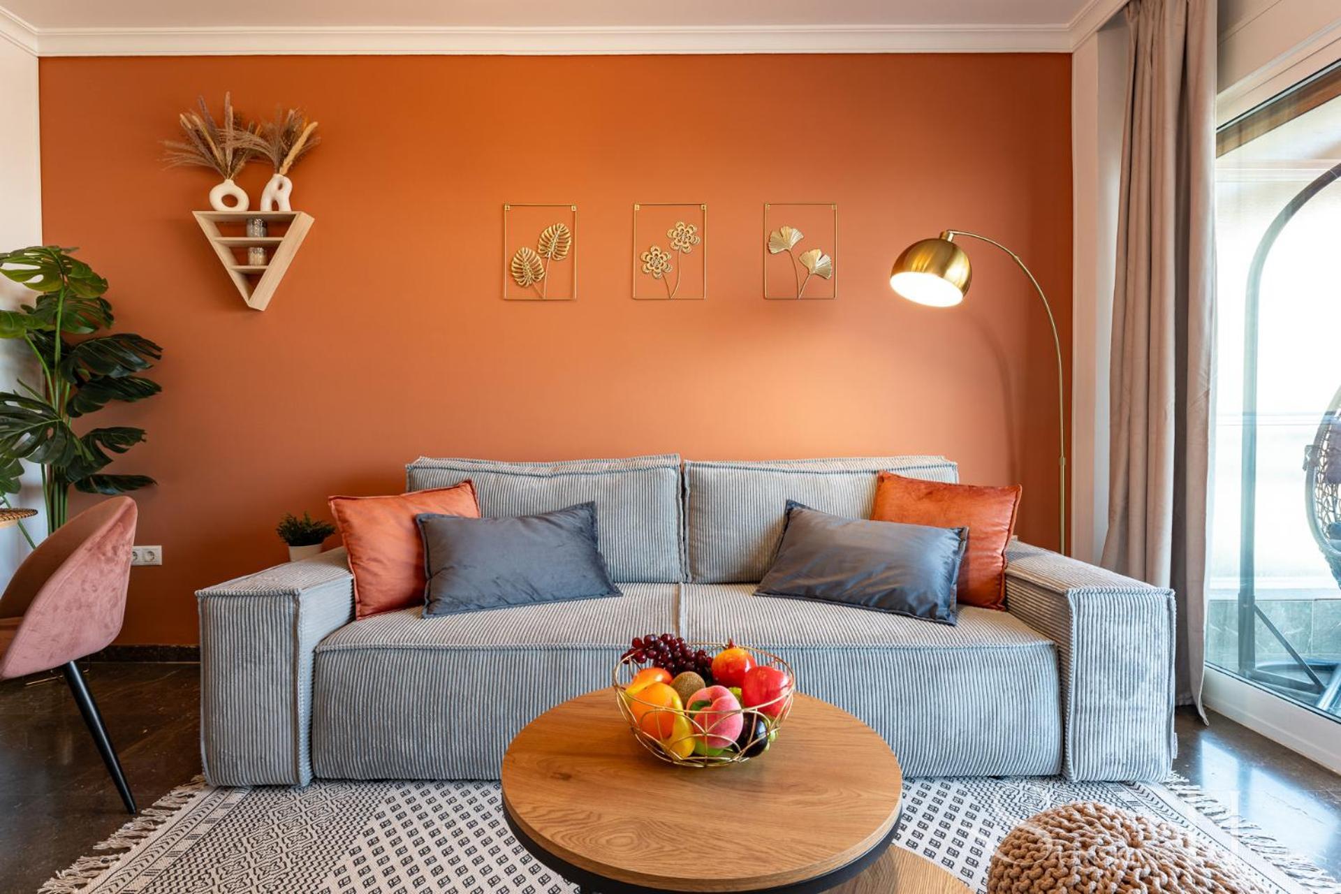 First Line , Cosy And Comfortable + Swimming Pool *
