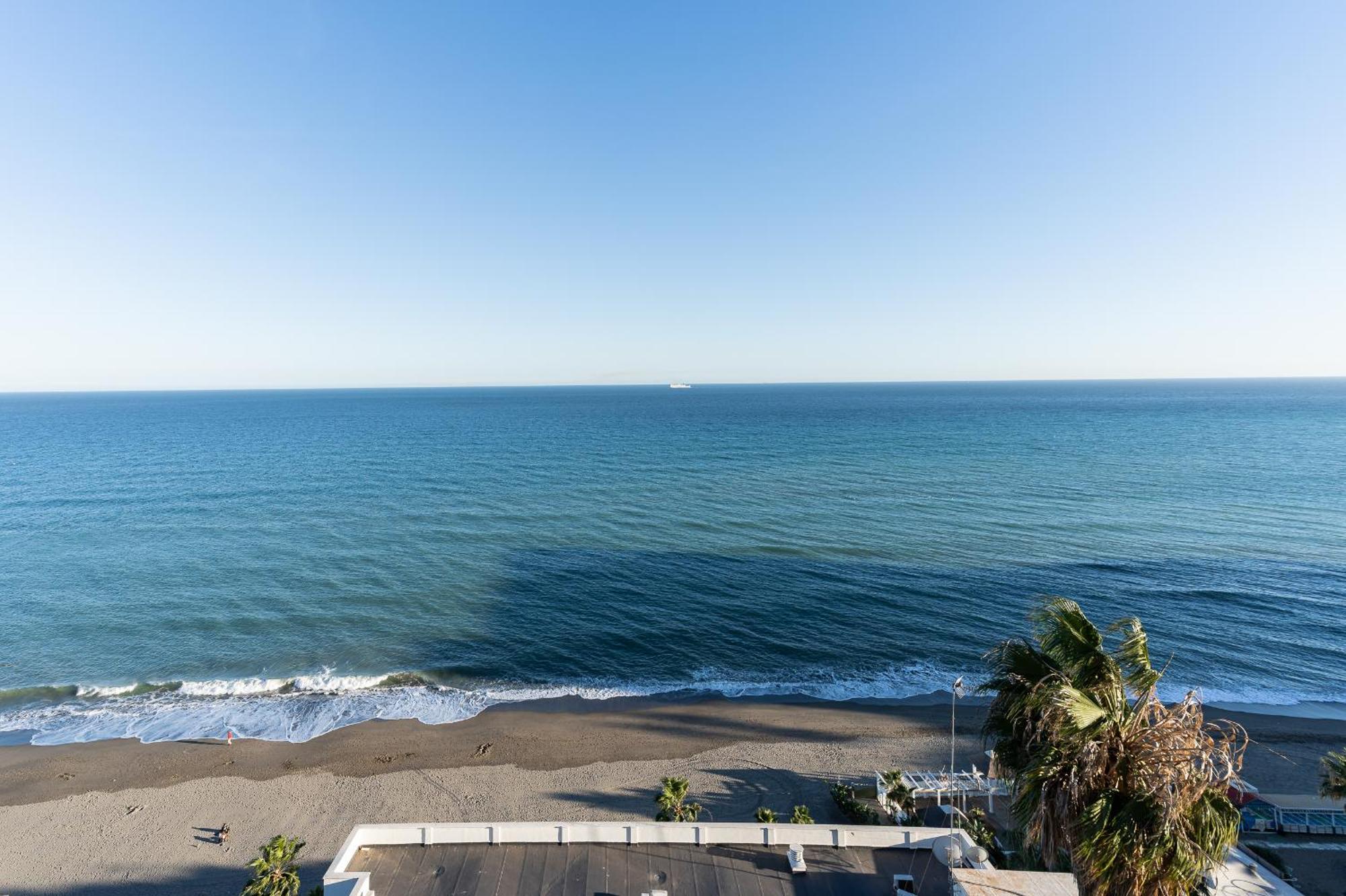 La Torre De La Roca Torremolinos