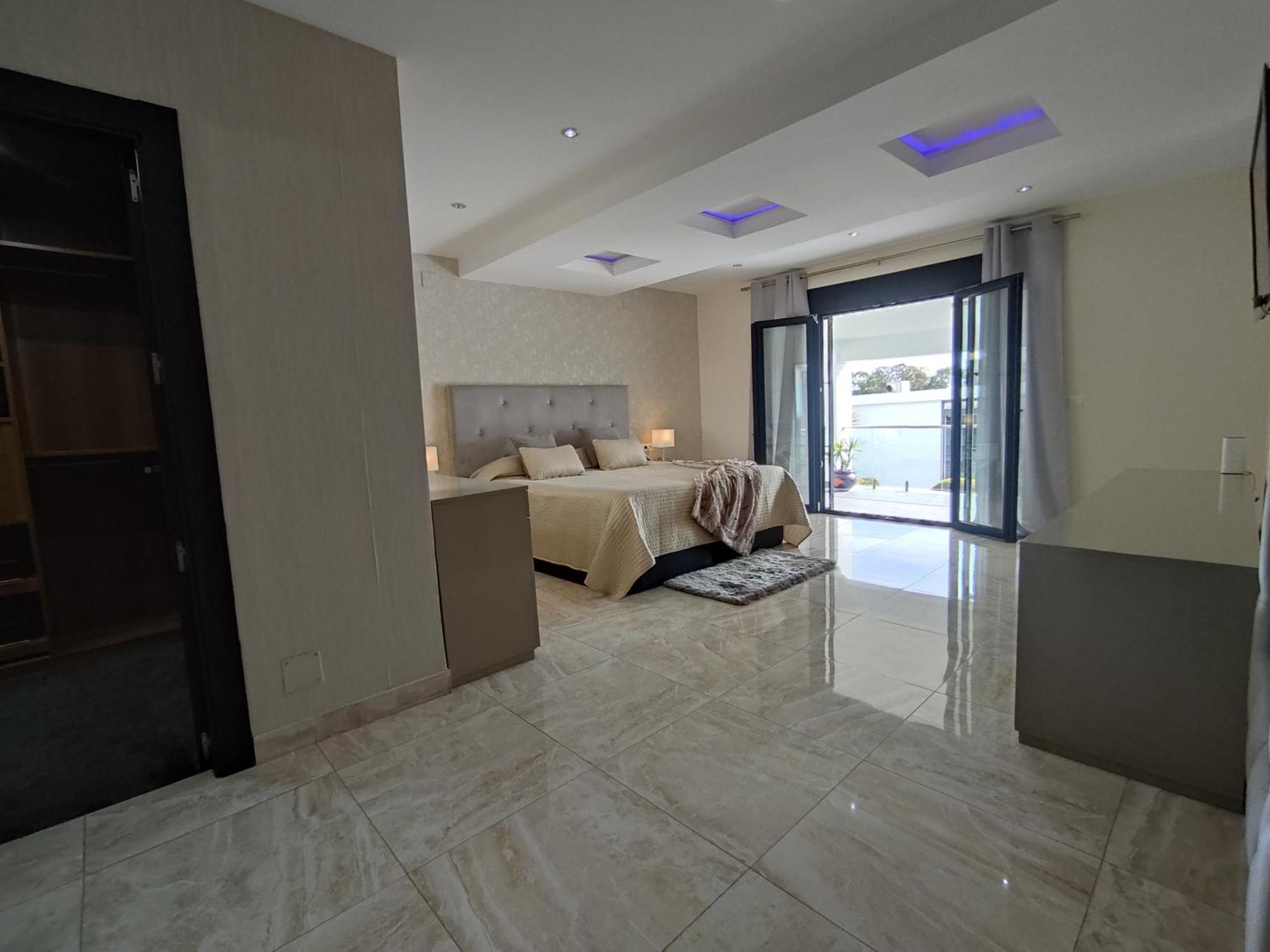 Lujo Costa Del Sol Con Piscina-jacuzzi Villa