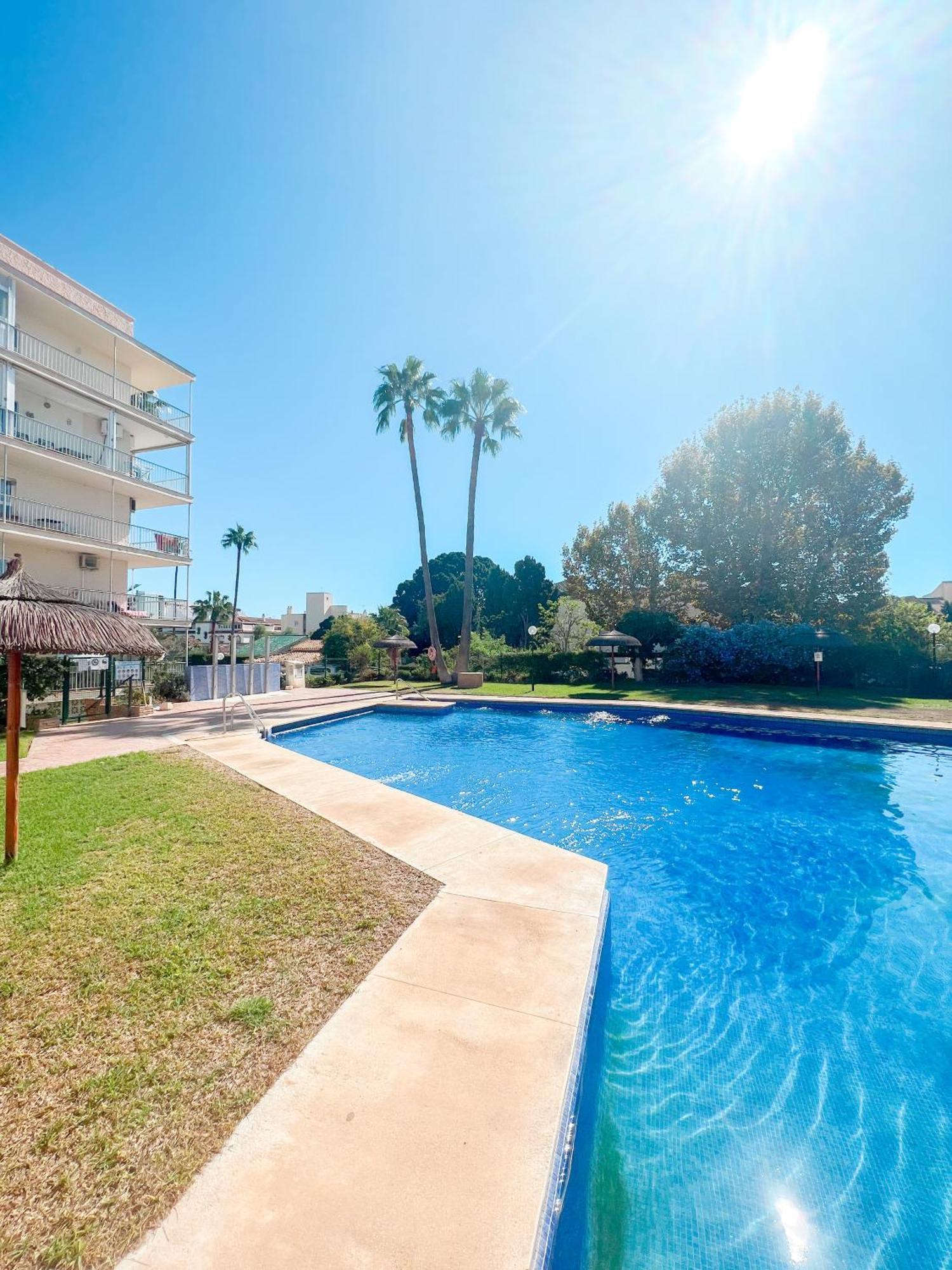 Cozy & Sunny Carihuela Park *