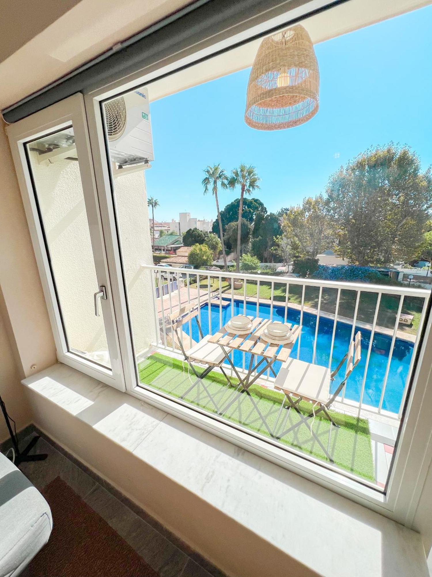 Apartamento Carihuela Park Palace A 600 Metros De La Playa