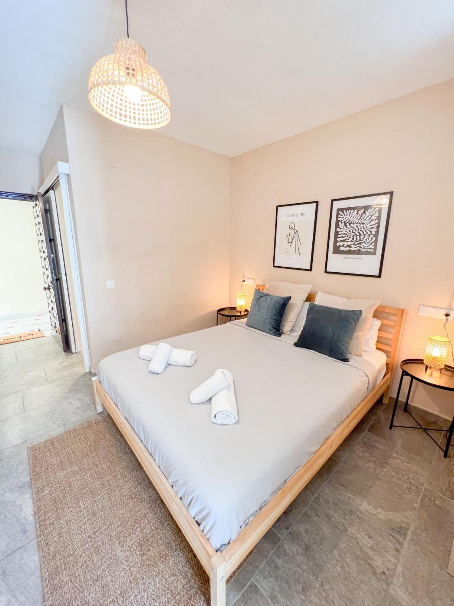 Cozy & Sunny Carihuela Park Apartment *