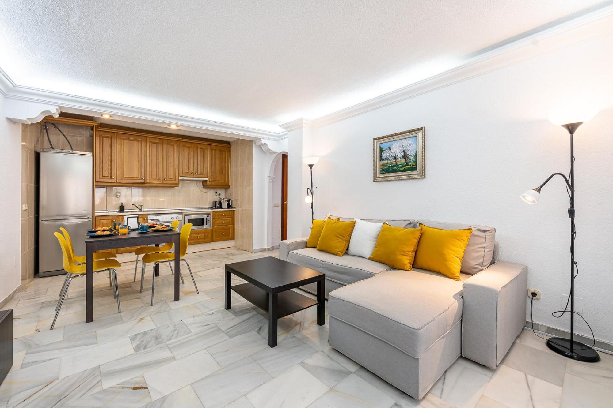 Apartamento 797 - Piso 3 En La Carihuela Con Piscina