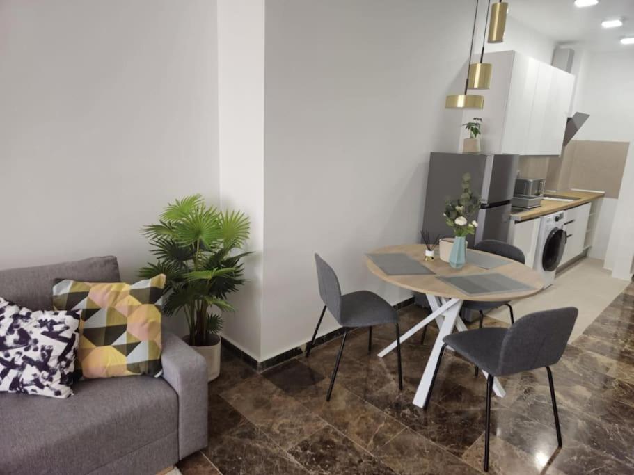 Tao Center With Fee Wifi And Air Con By Namaste Elite Apartamento Torremolinos