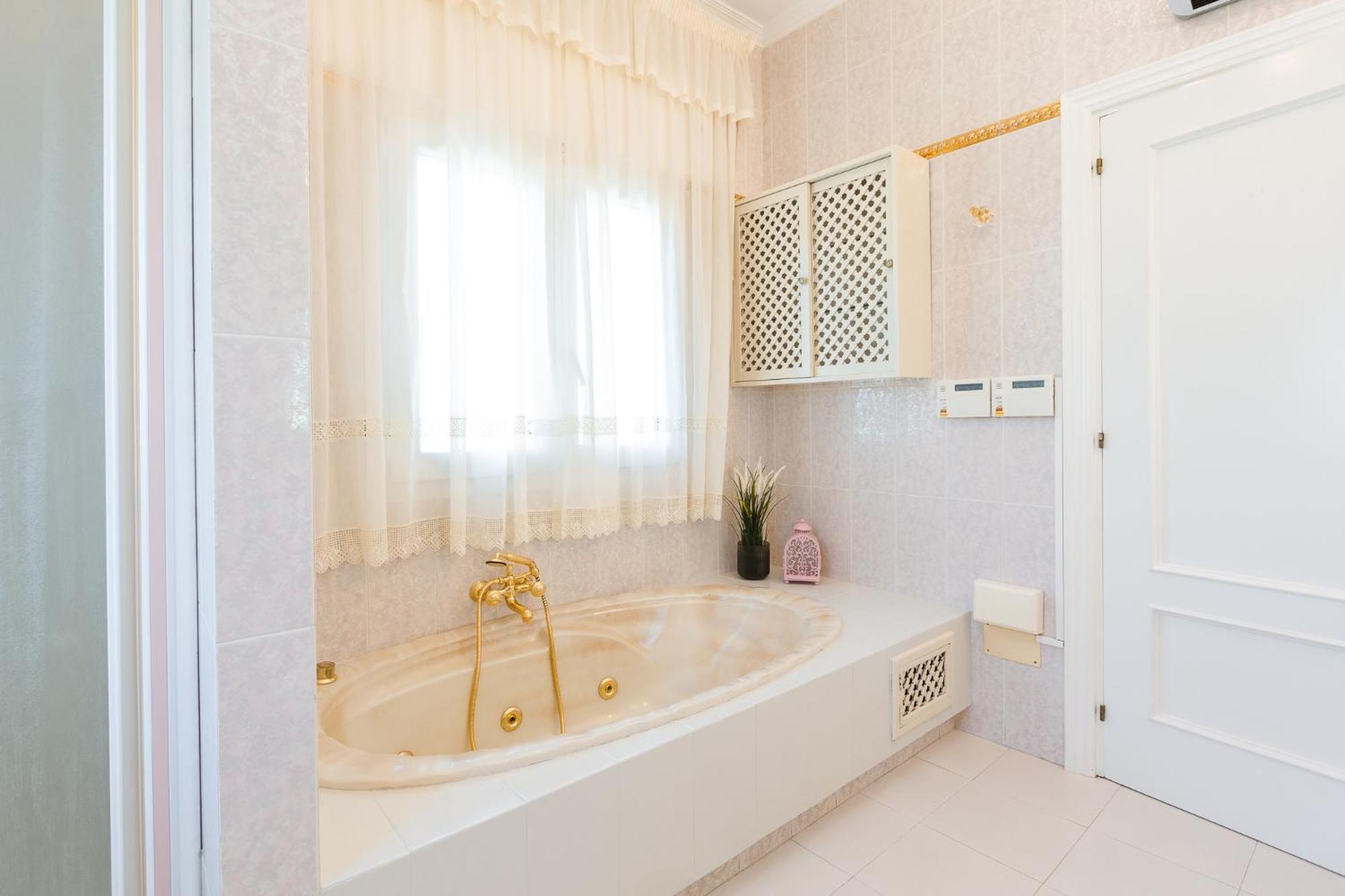 Galemar Pool & Gardens Villa Torremolinos