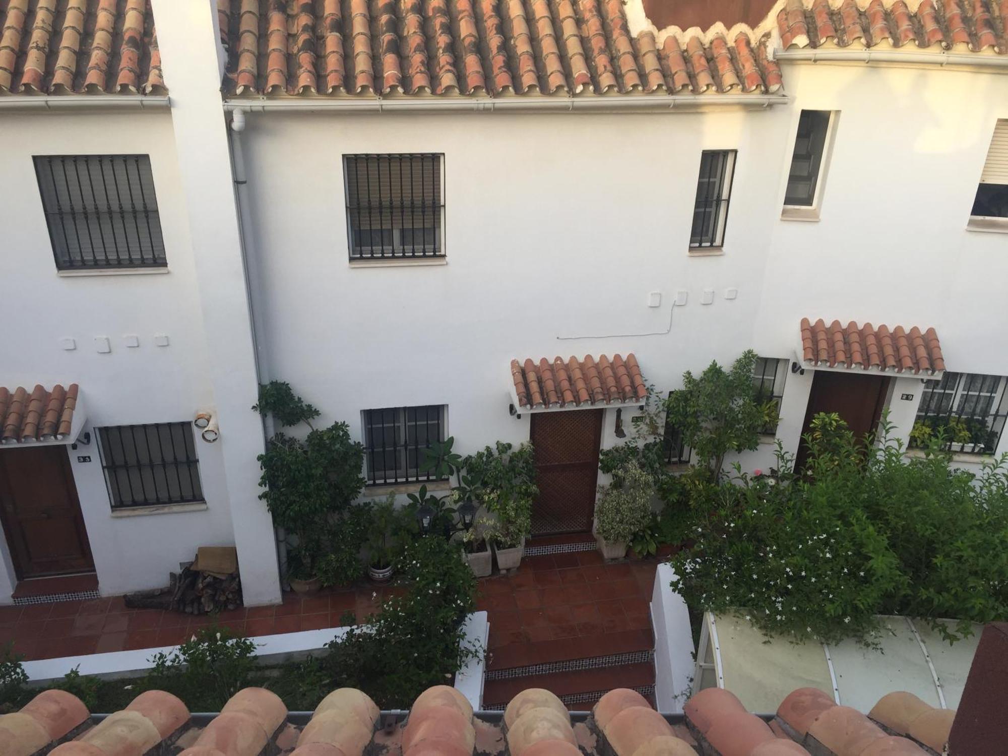 Vakantiehuis El Cortijuelo. Magnificent Triplex Terraced House With Rooftop Of 18m2, Overlooking The Sea. Parking