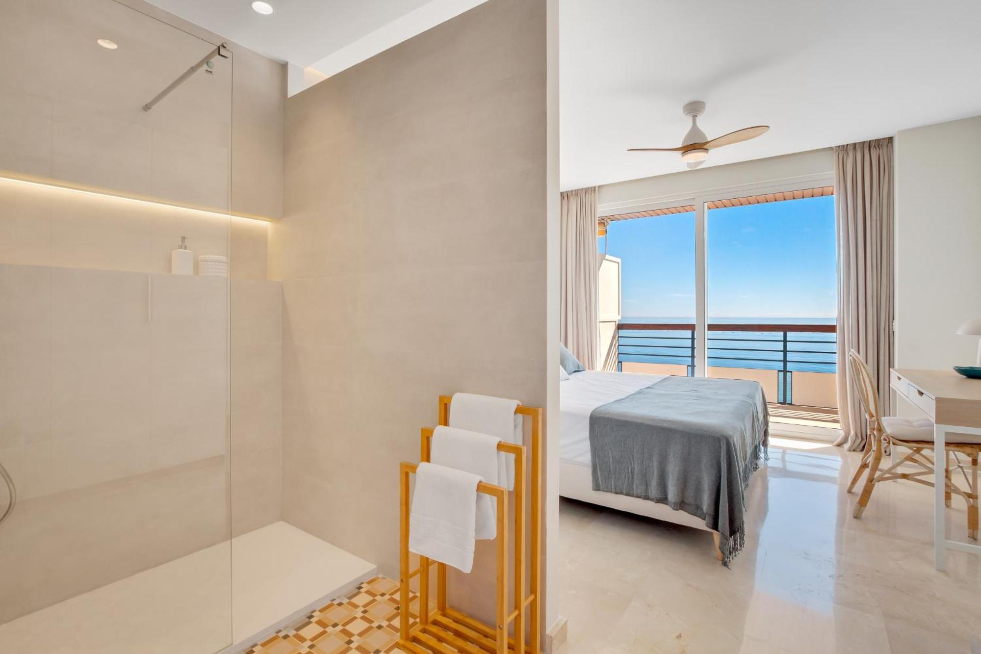 Santa Clara Modern & Exclusive Seafront * Torremolinos