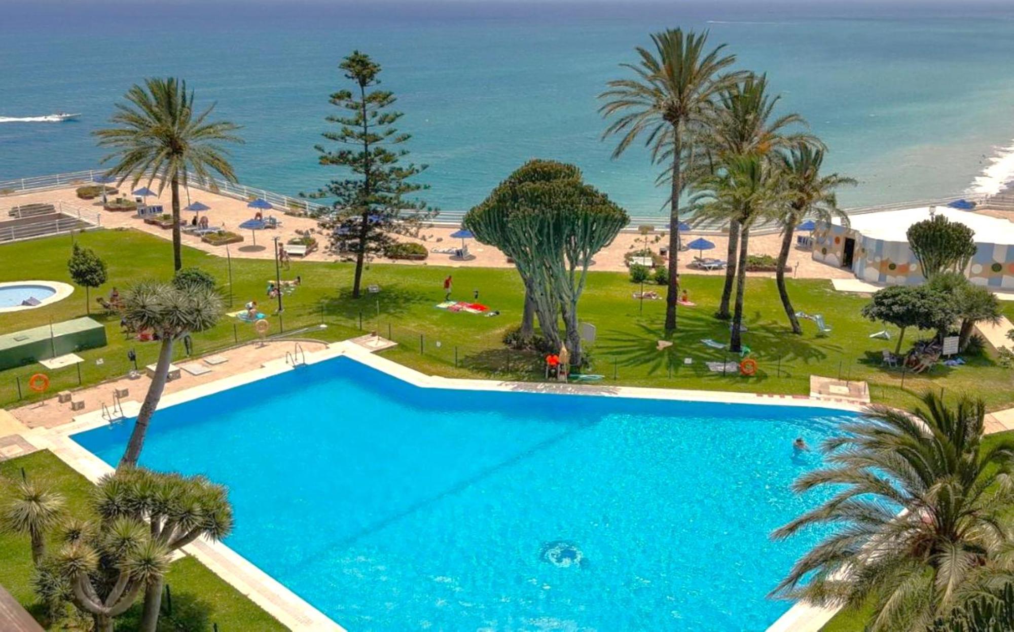 Santa Clara Modern & Exclusive Seafront Apartment Torremolinos