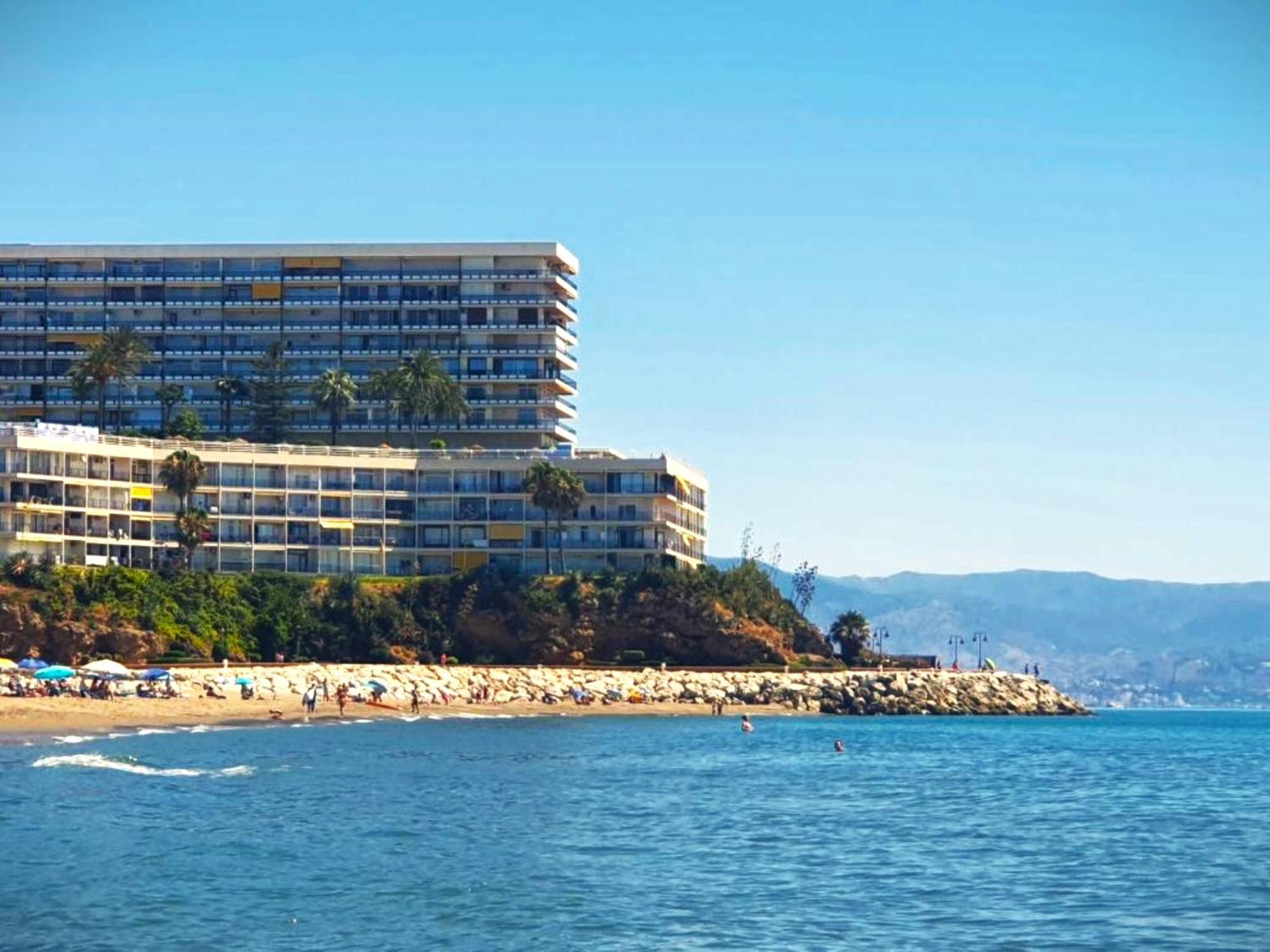 Santa Clara Modern & Exclusive Seafront Apartment *