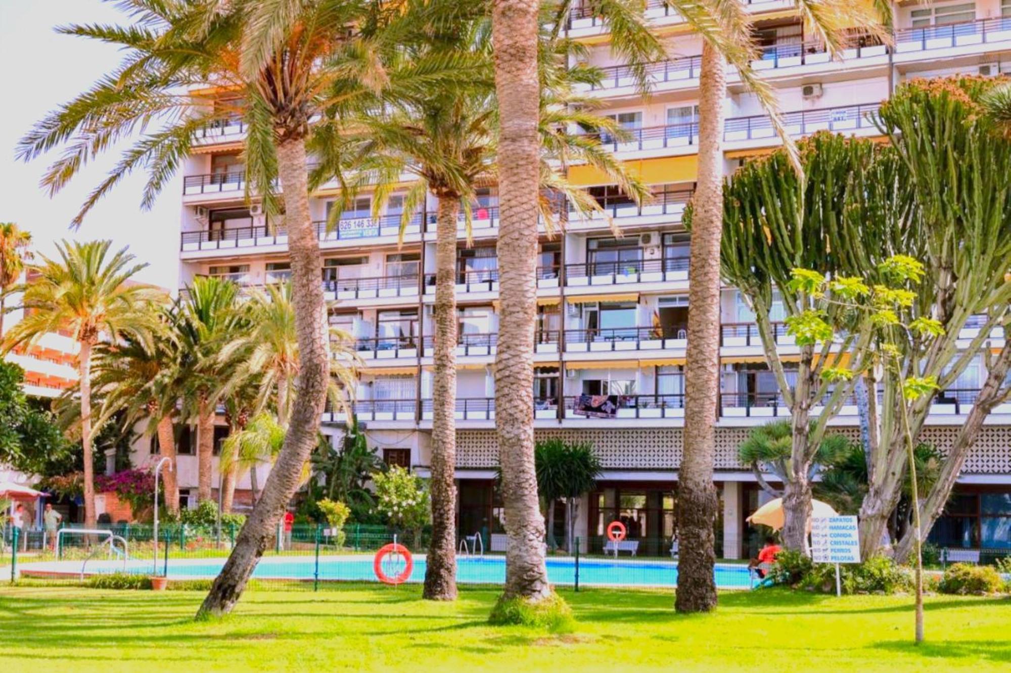 Santa Clara Modern & Exclusive Seafront Apartment Torremolinos
