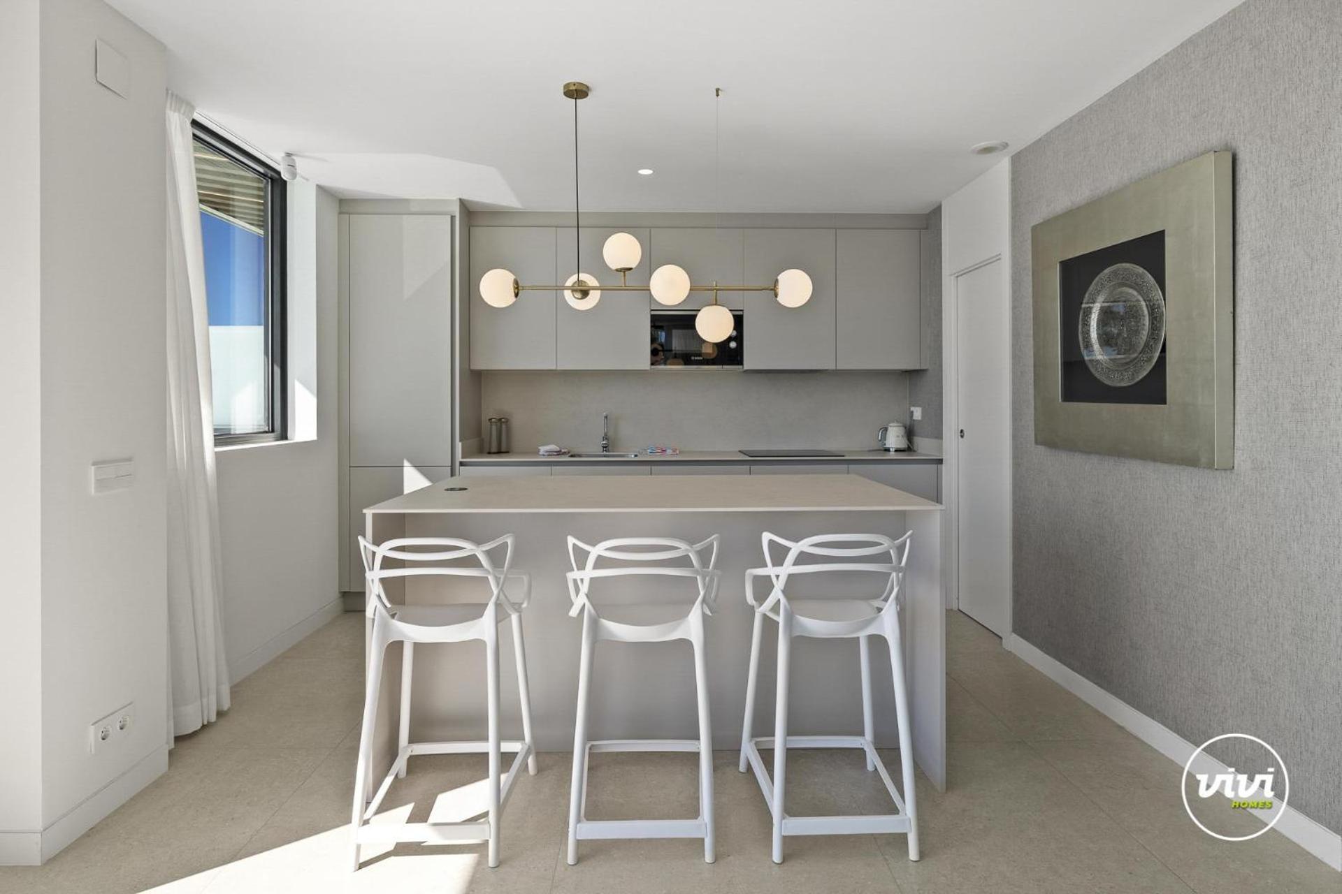 Vivi Homes - Sunrise Pool, Sauna, Gym, Terrace & Sea View Appartement