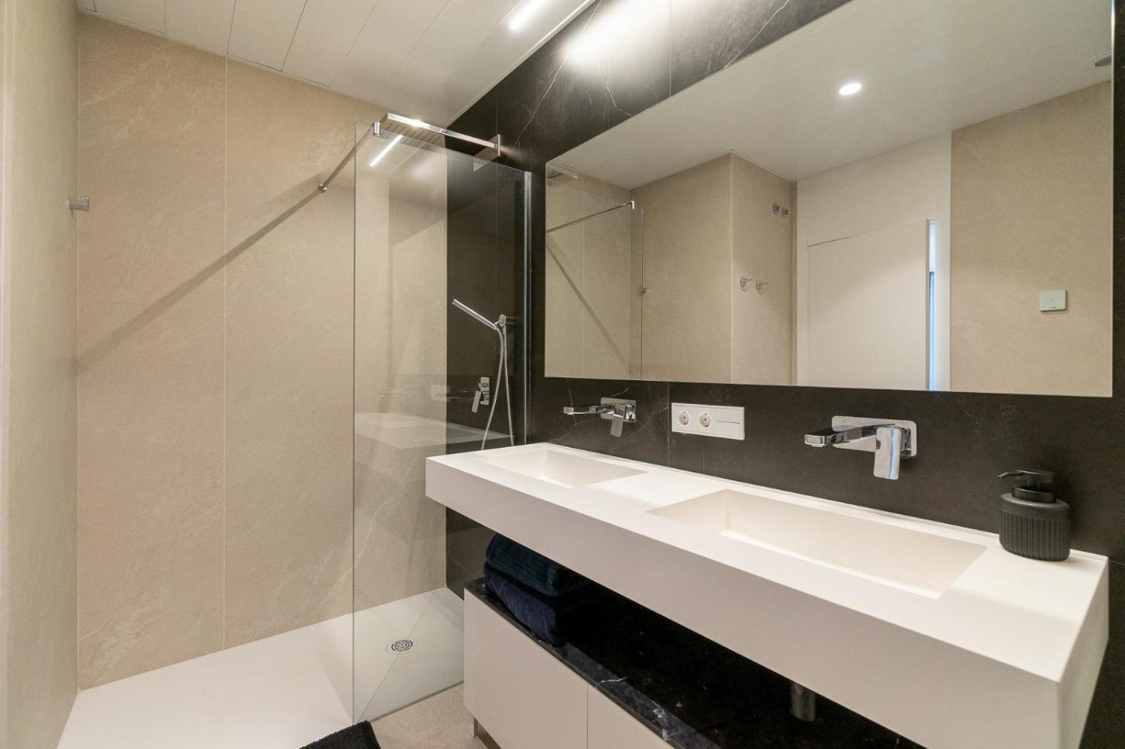 Apartment Vivi Homes - Sunset Pool, Sauna, Gym & *