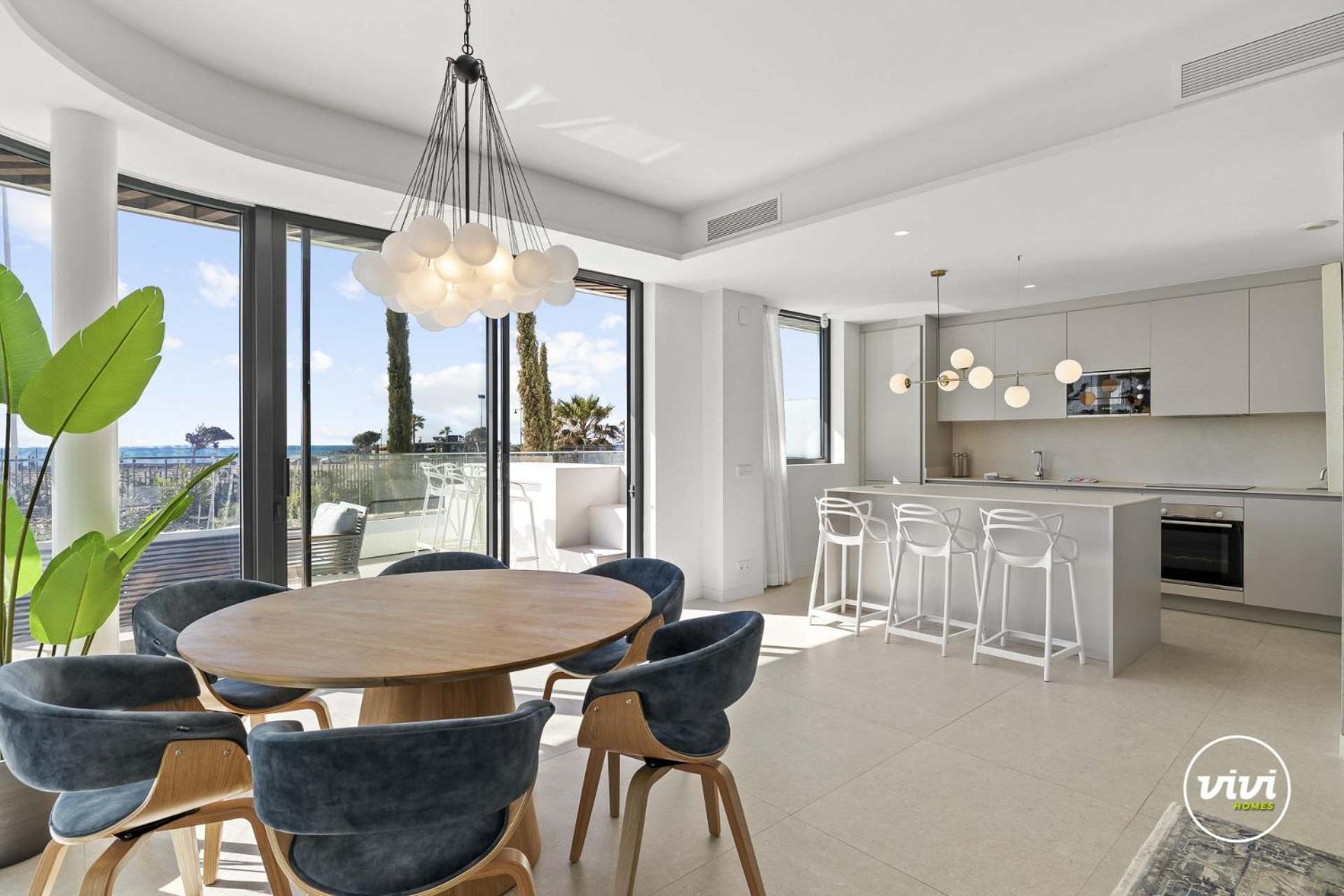 Vivi Homes - Sunrise Pool, Sauna, Gym, Terrace & Sea View Appartement *