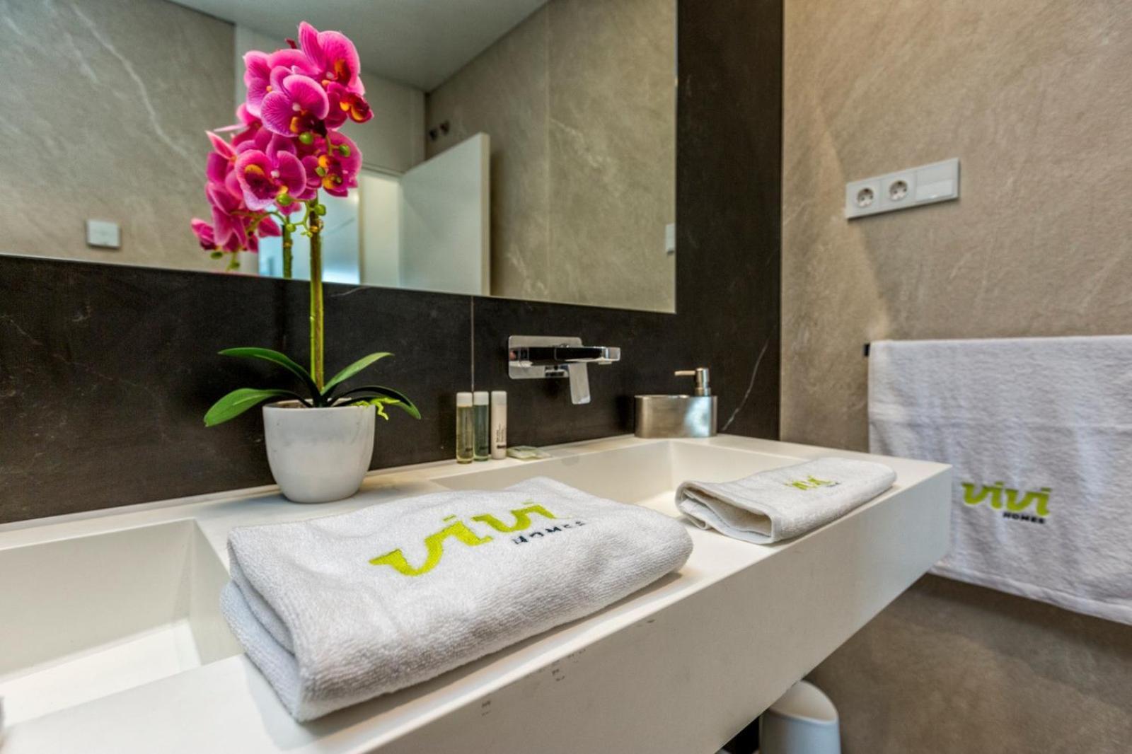 Vivi Homes - Dali Pool, Sauna, Gym & Sea View Torremolinos