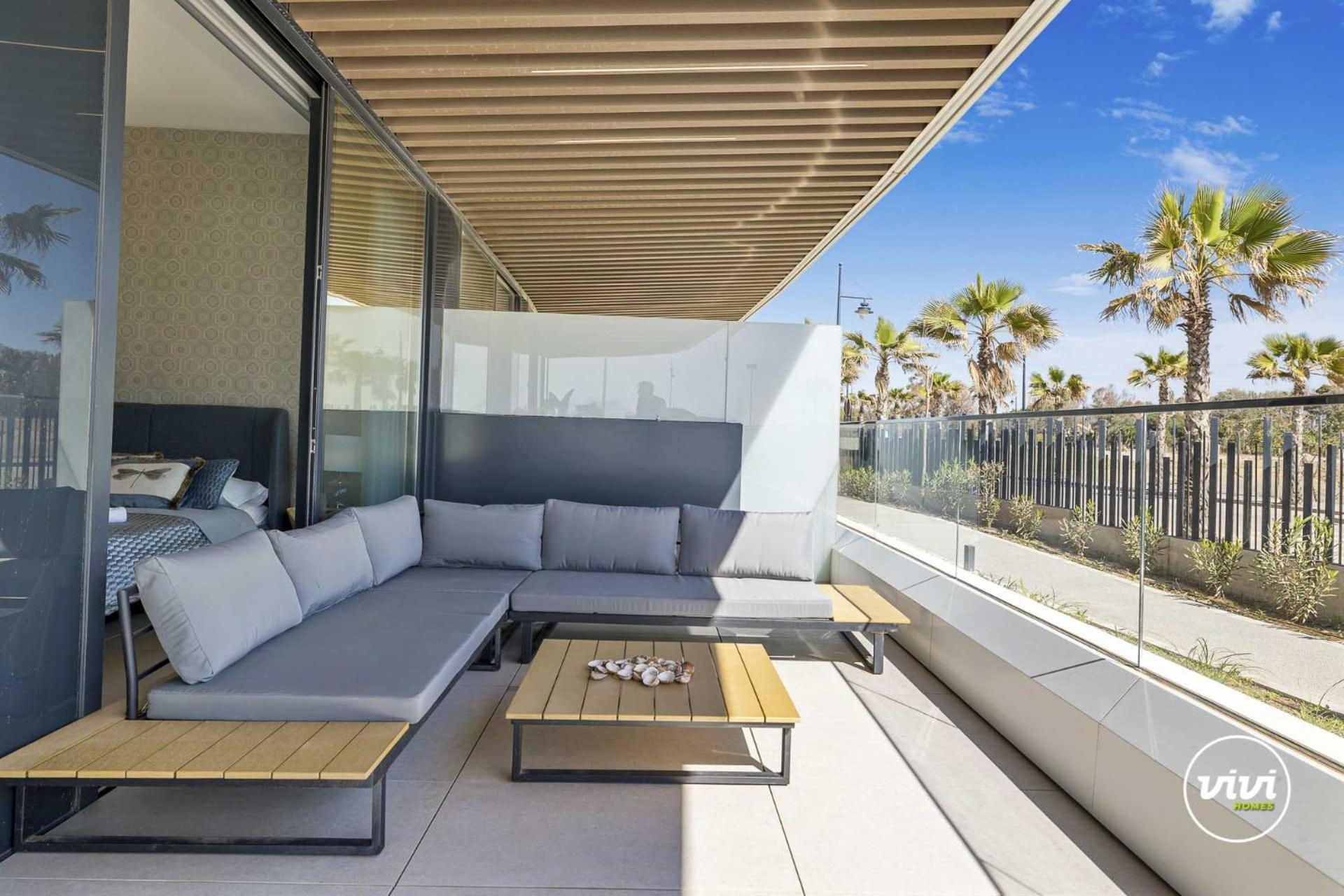 Vivi Homes - Sunrise Pool, Sauna, Gym, Terrace & Sea View Appartement