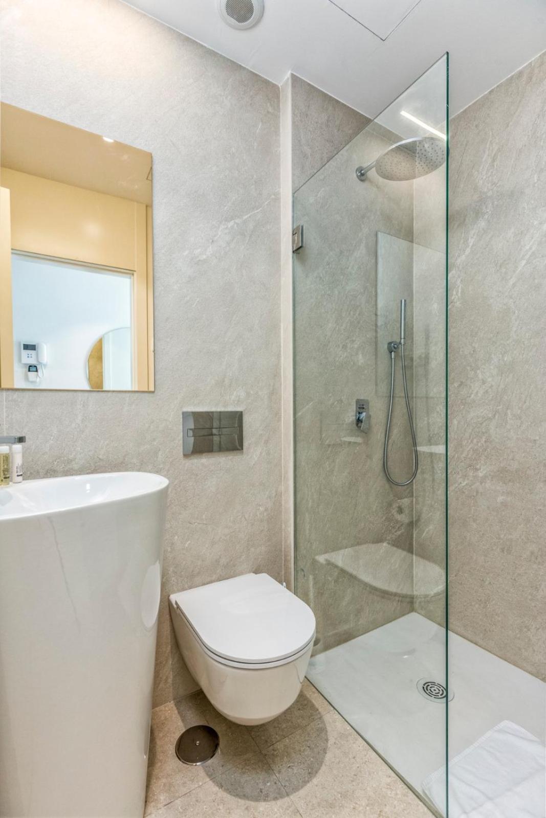 Vivi Homes - Dali Pool, Sauna, Gym & Sea View *