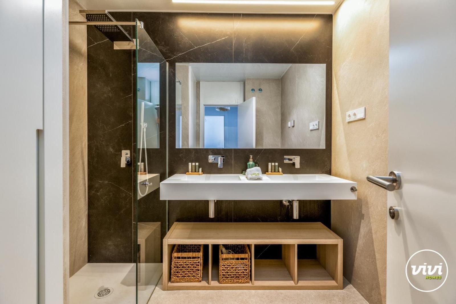 Appartement Vivi Homes - Toro Pool, Sauna, Gym &