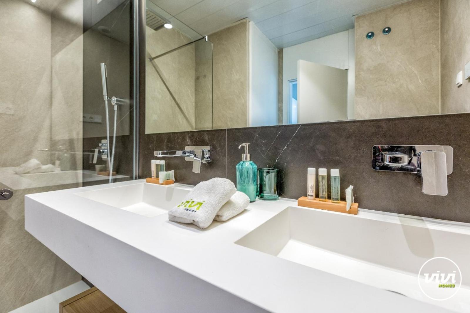 Appartement Vivi Homes - Toro Pool, Sauna, Gym & *