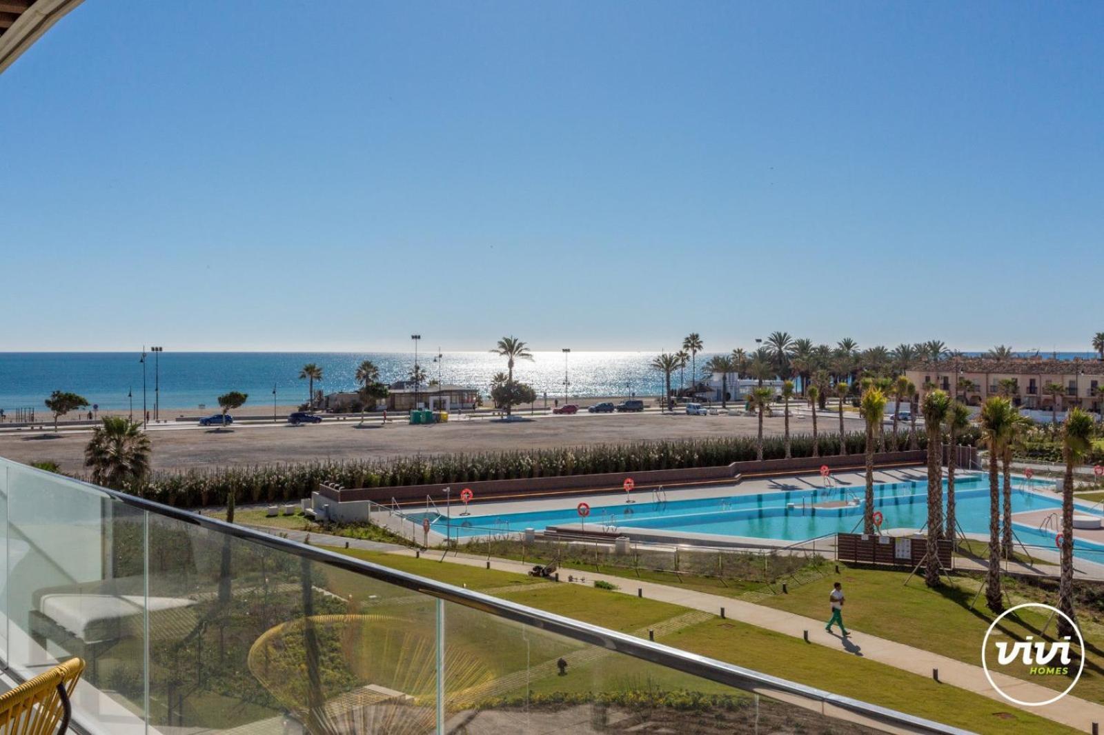Vivi Homes - Bambu Pool, Gym, Sauna & Beach Apartment