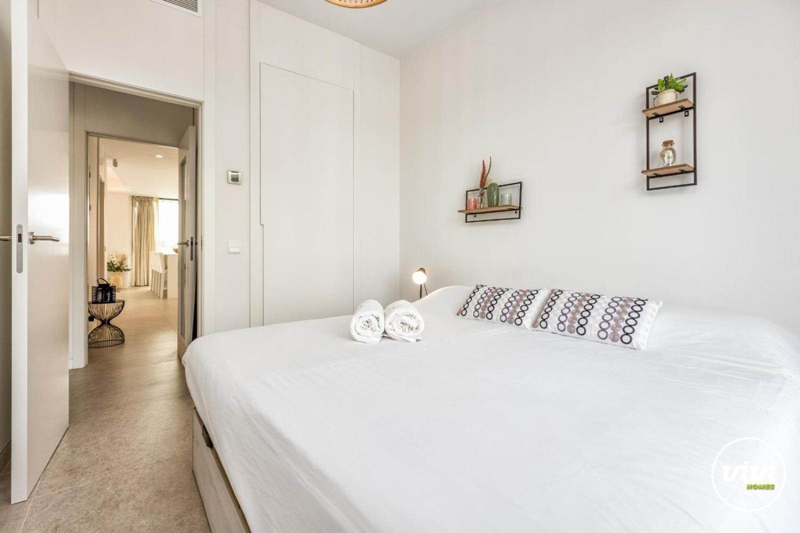 Apartamento Vivi Homes - Rembrandt Pool, Sauna, Gym & Sea View