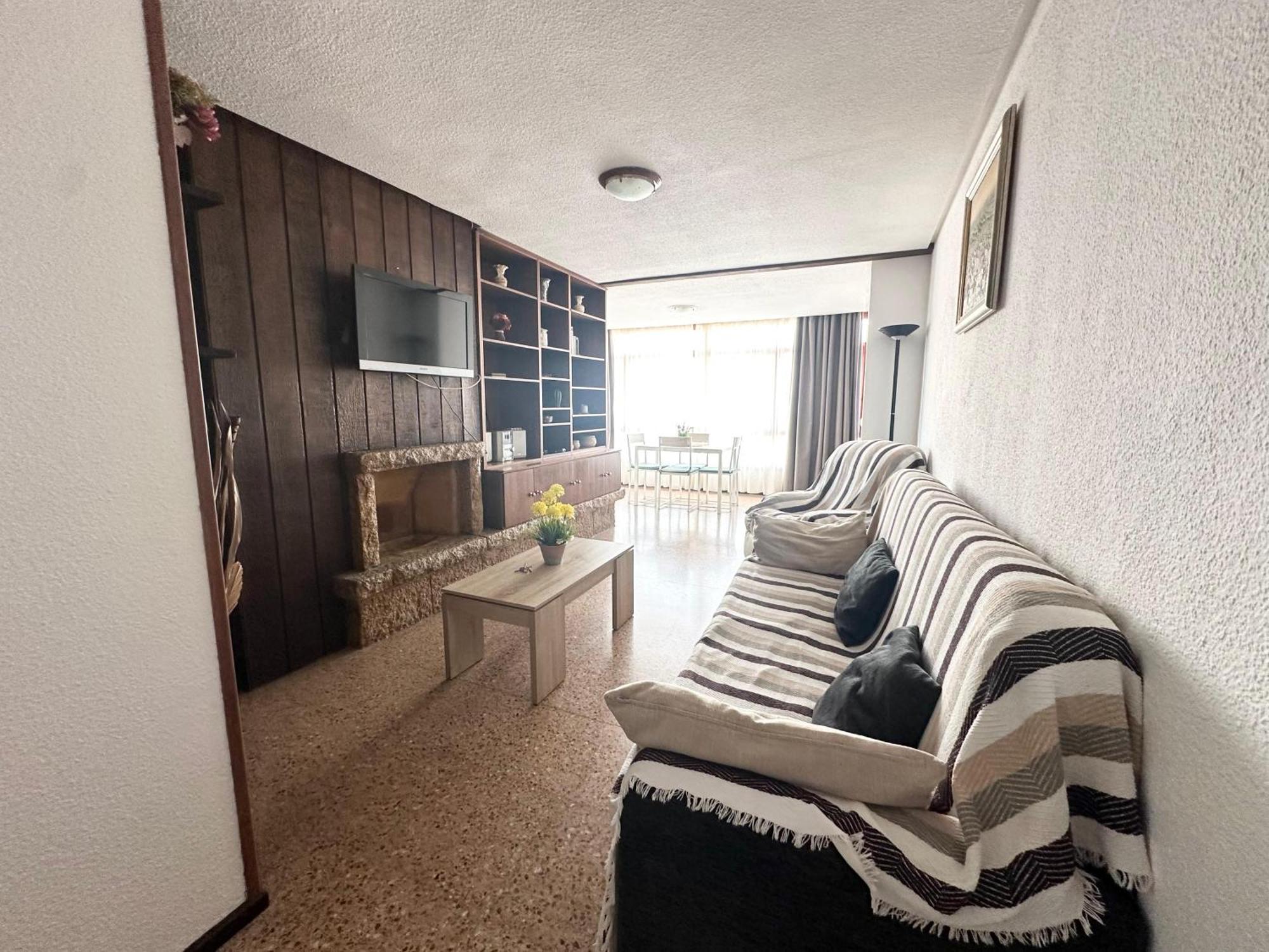 Apartment Nog - La Nogalera, 2 Dorm, 2 Banos, Terraza, Piscina, Wifi Torremolinos