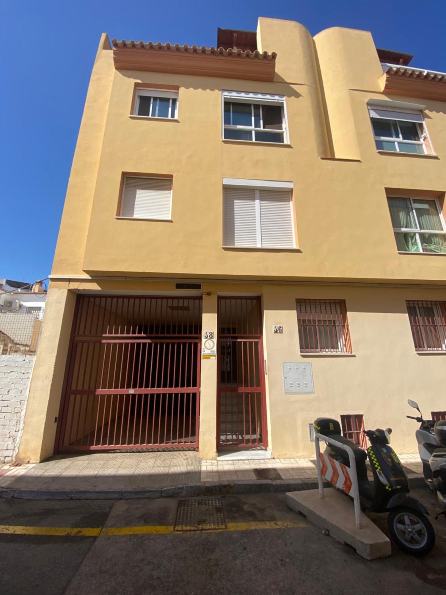 Centro - Beautiful , Newly Renovated 2 Bedroom *
