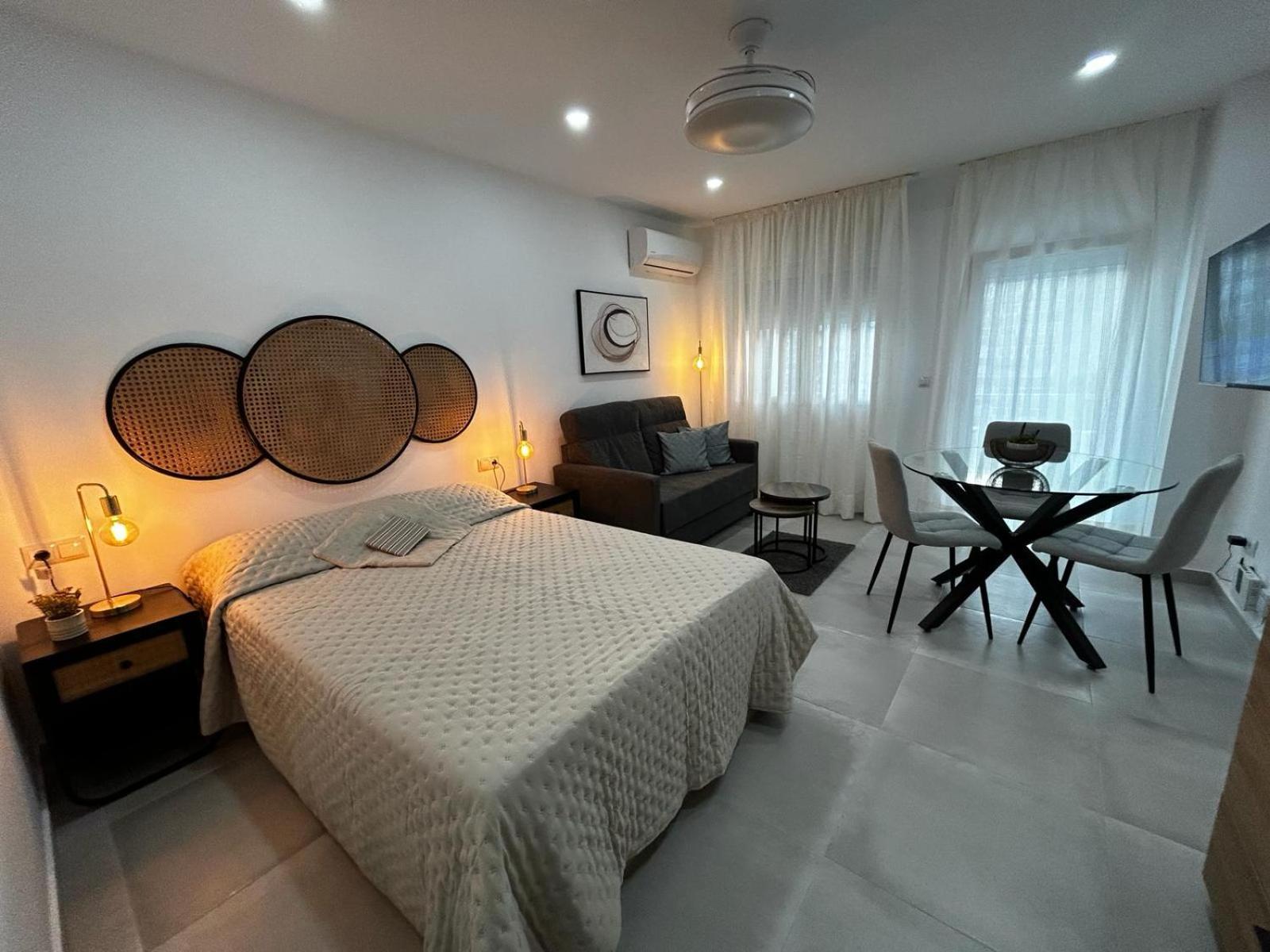 Apartment Ver64 - Nuevo, Reformado 100, Terraza, Wifi, Playa A 600 Metros, Centro A 300 Metros Torremolinos
