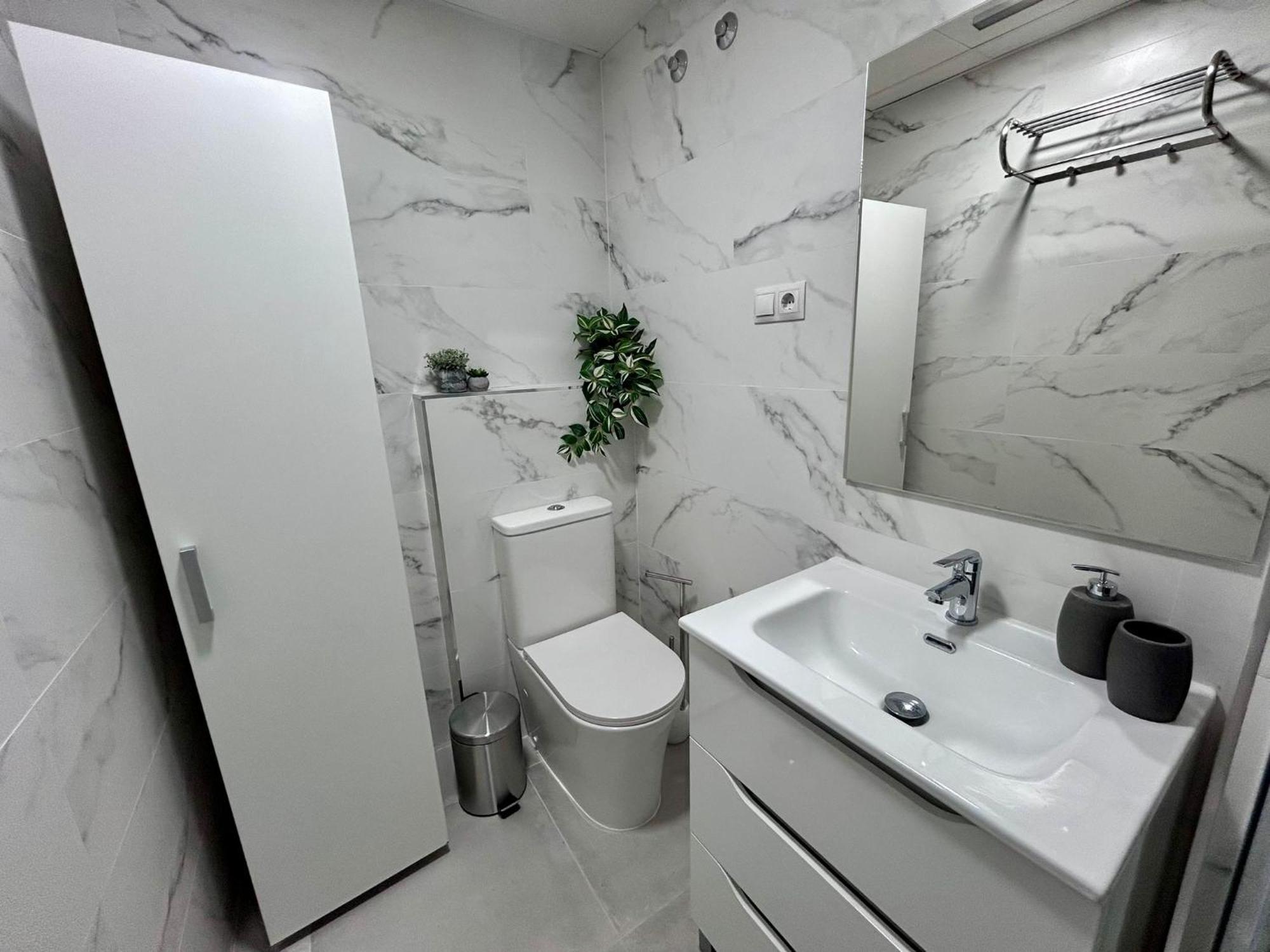 Ver64 - Nuevo, Reformado 100, Terraza, Wifi, Playa A 600 Metros, Centro A 300 Metros *