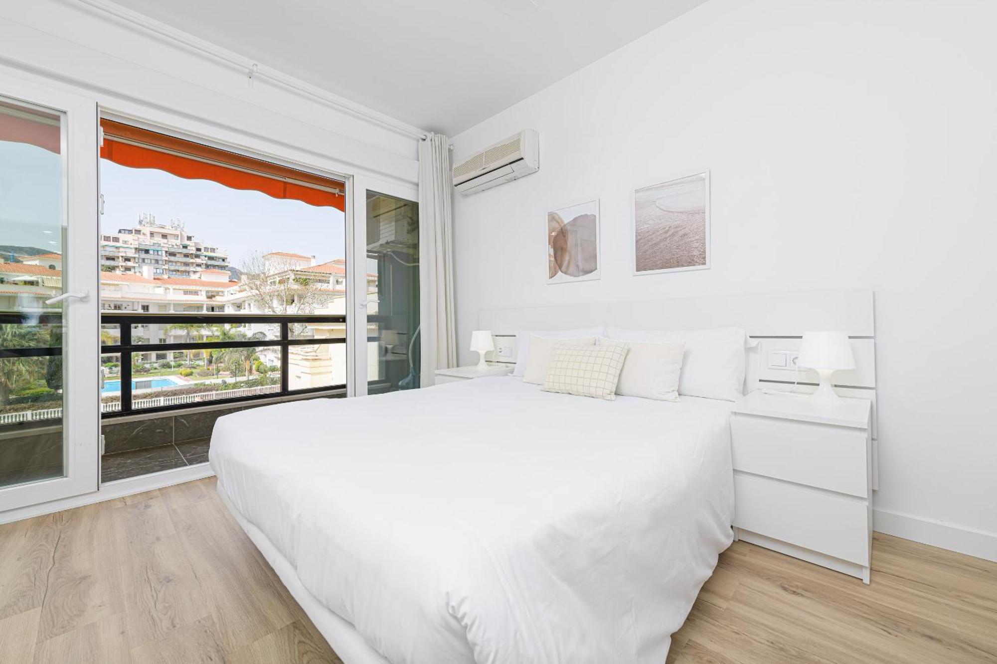 Amazing Carihuela View & Parking Torremolinos